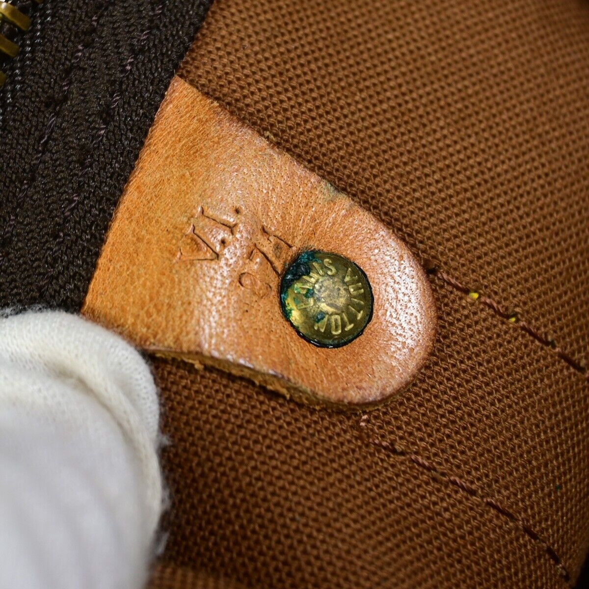 Louis Vuitton Keepall 50  Canvas Travel Bag ()