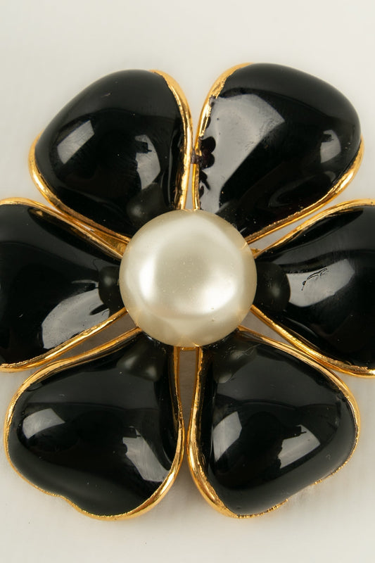 Broche camélia Chanel Automne 1995