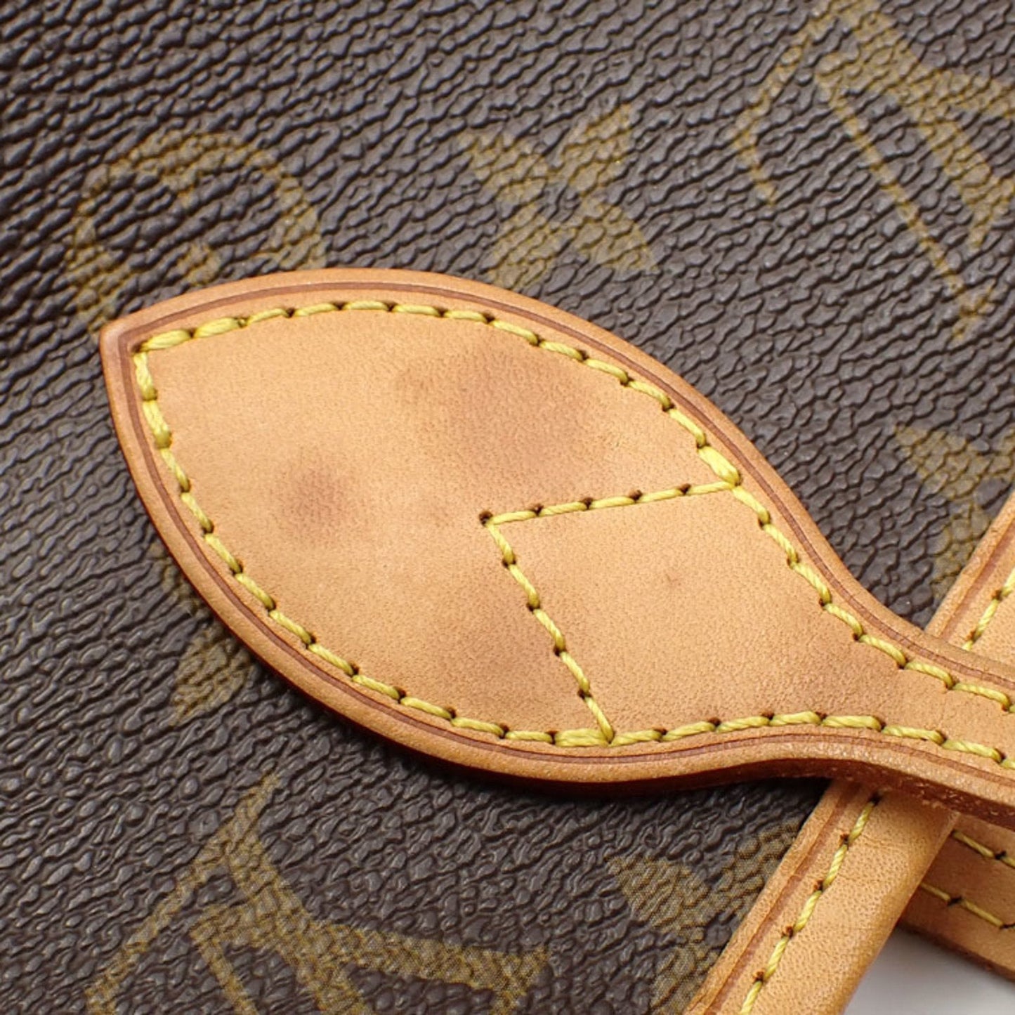 Louis Vuitton Neverfull Mm  Canvas Tote Bag ()