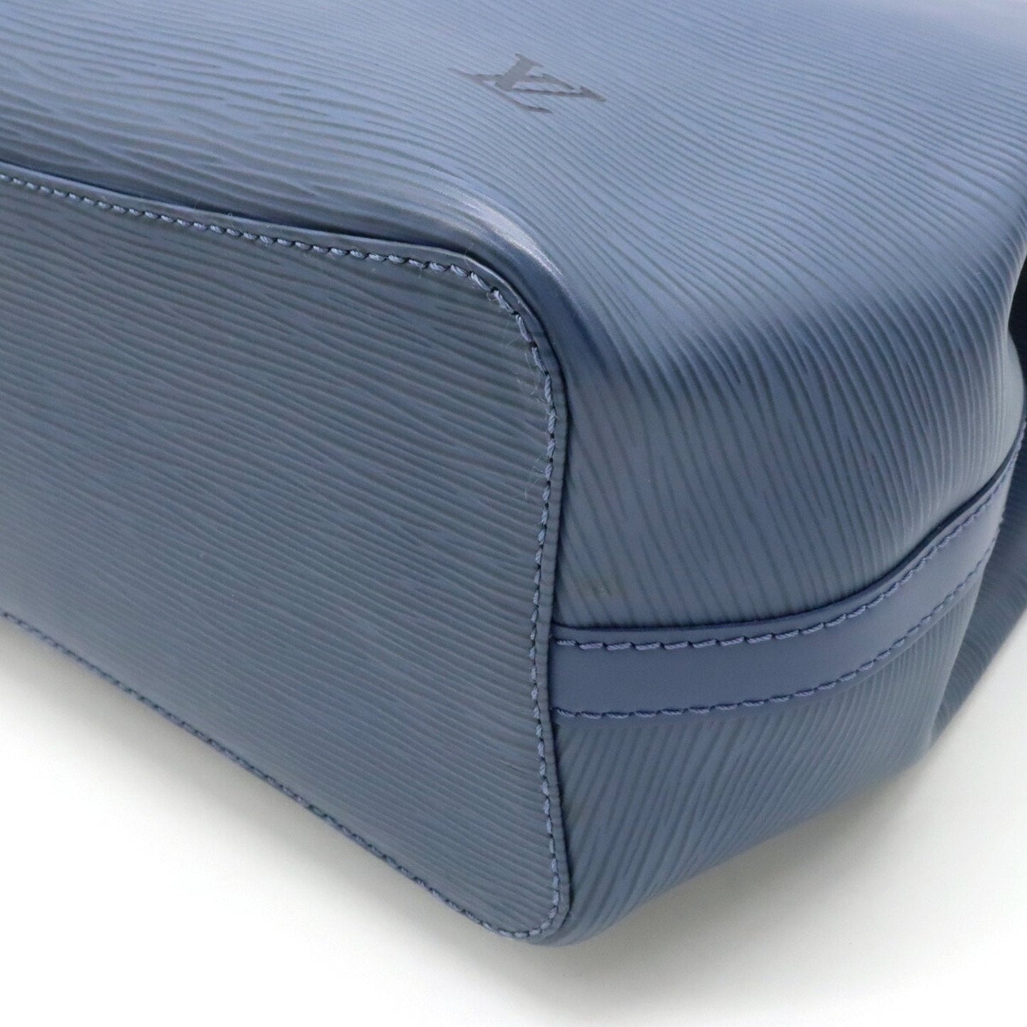 Louis Vuitton Mandara  Leather Shoulder Bag ()