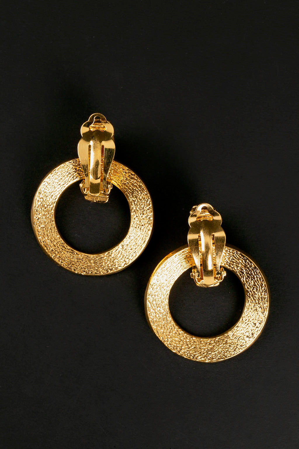 Créoles dorées Chanel