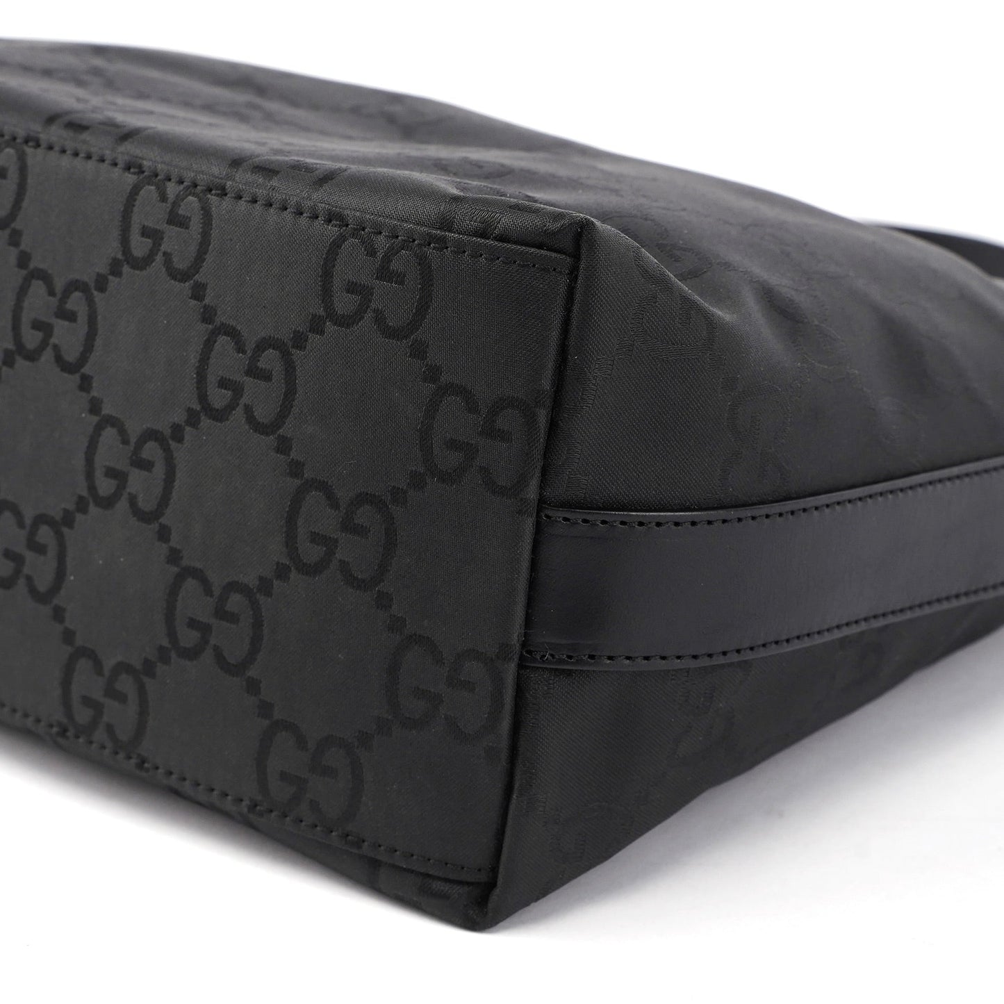 000 8602 Black GG Shoulder Bag