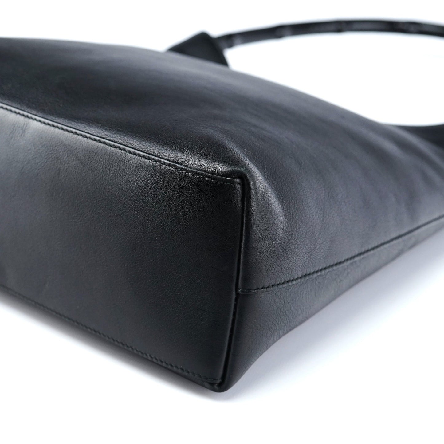 001 3244 Black Leather Bamboo Shoulder Bag
