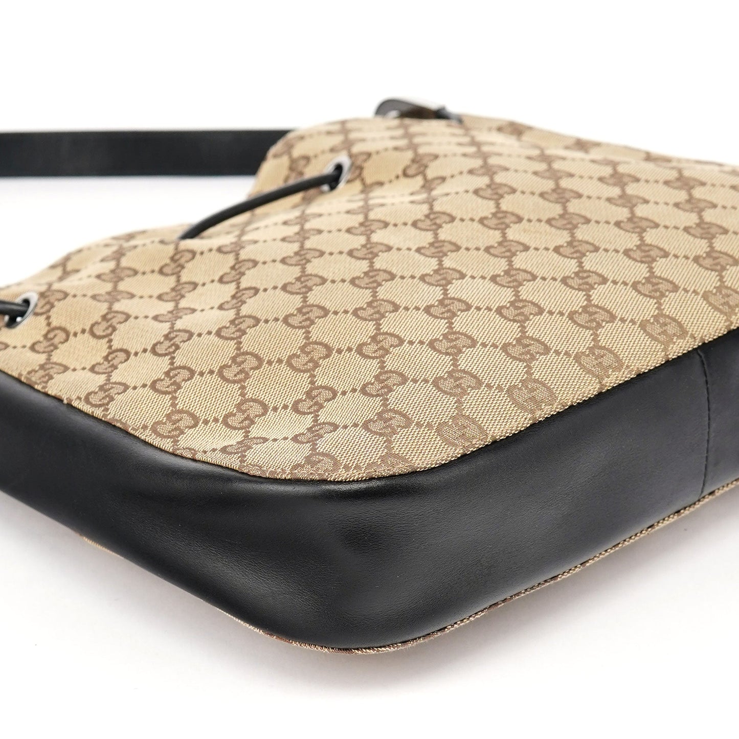 001 3748 Beige GG Drawstring Shoulder Bag