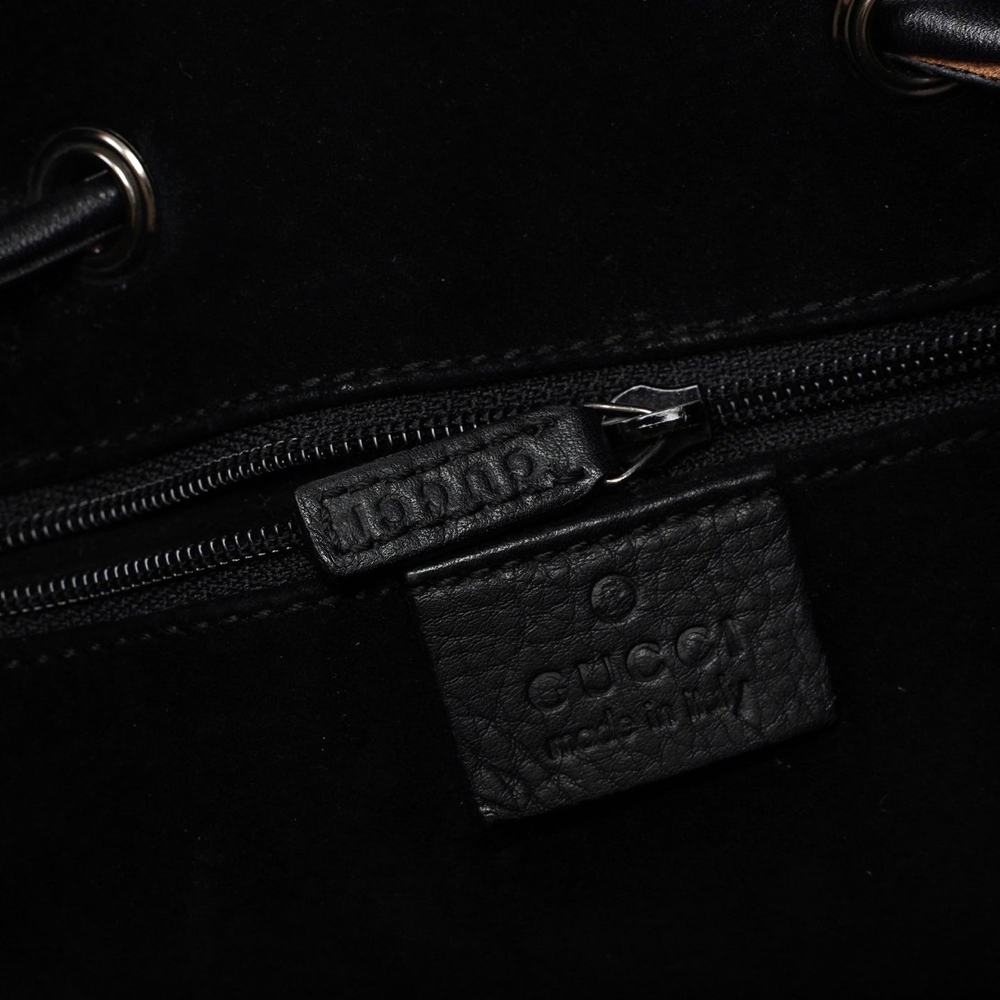 001 3748 Black Calfskin Drawstring Shoulder Bag