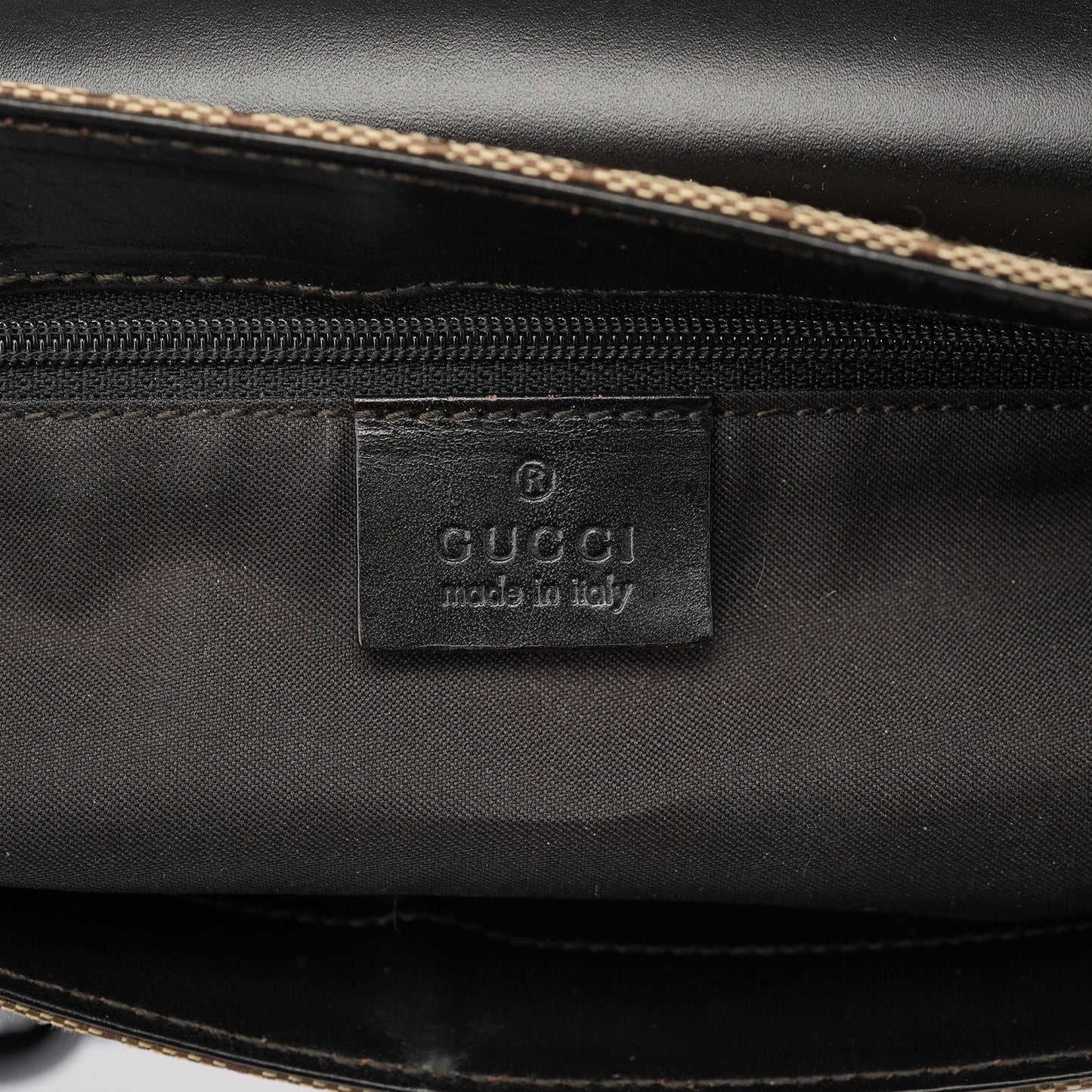 001 3820 Beige GG Wood Chain Shoulder Bag