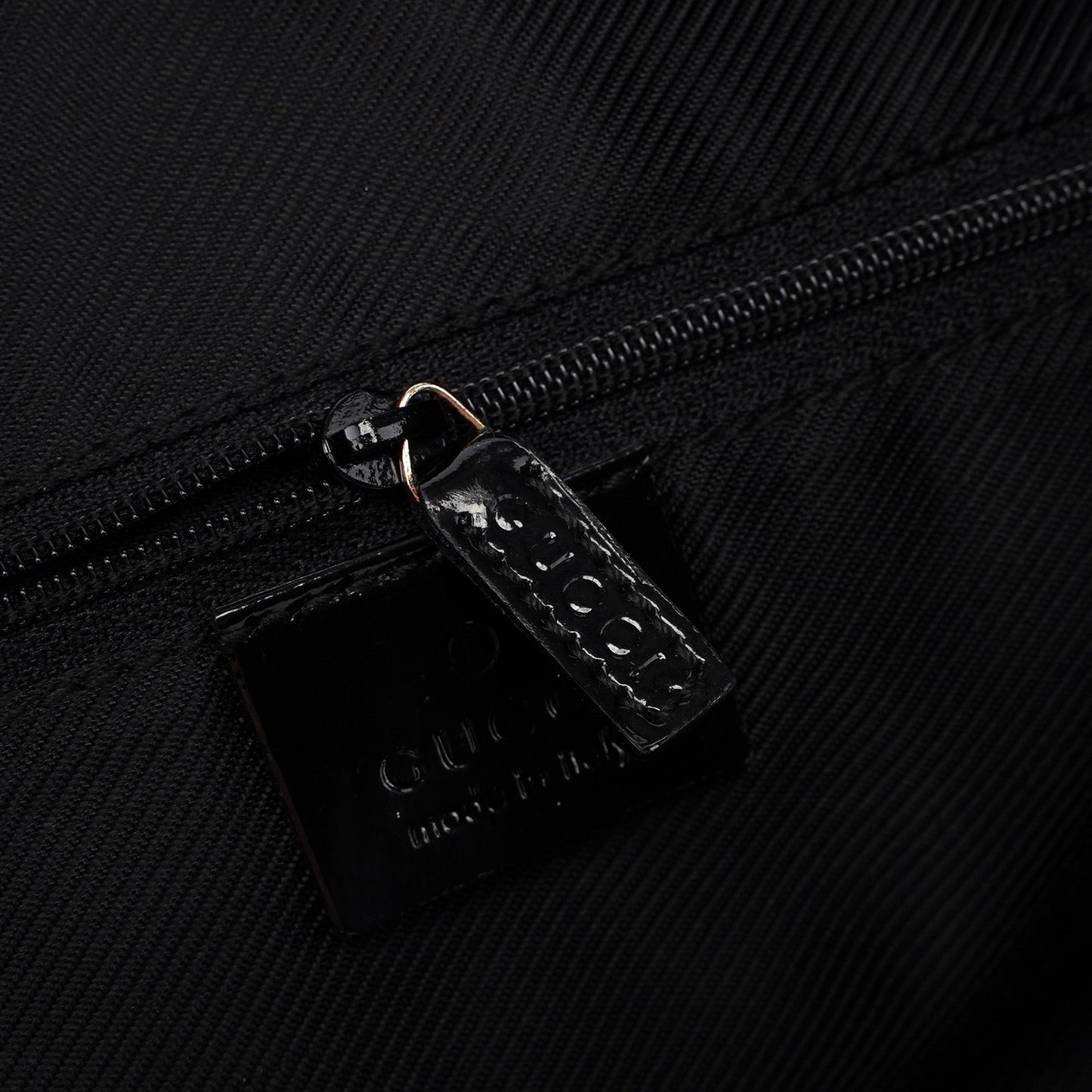 001 4157 Black GG Patent Shoulder Bag