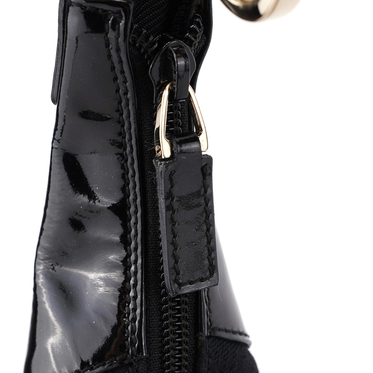 001 4157 Black GG Patent Shoulder Bag