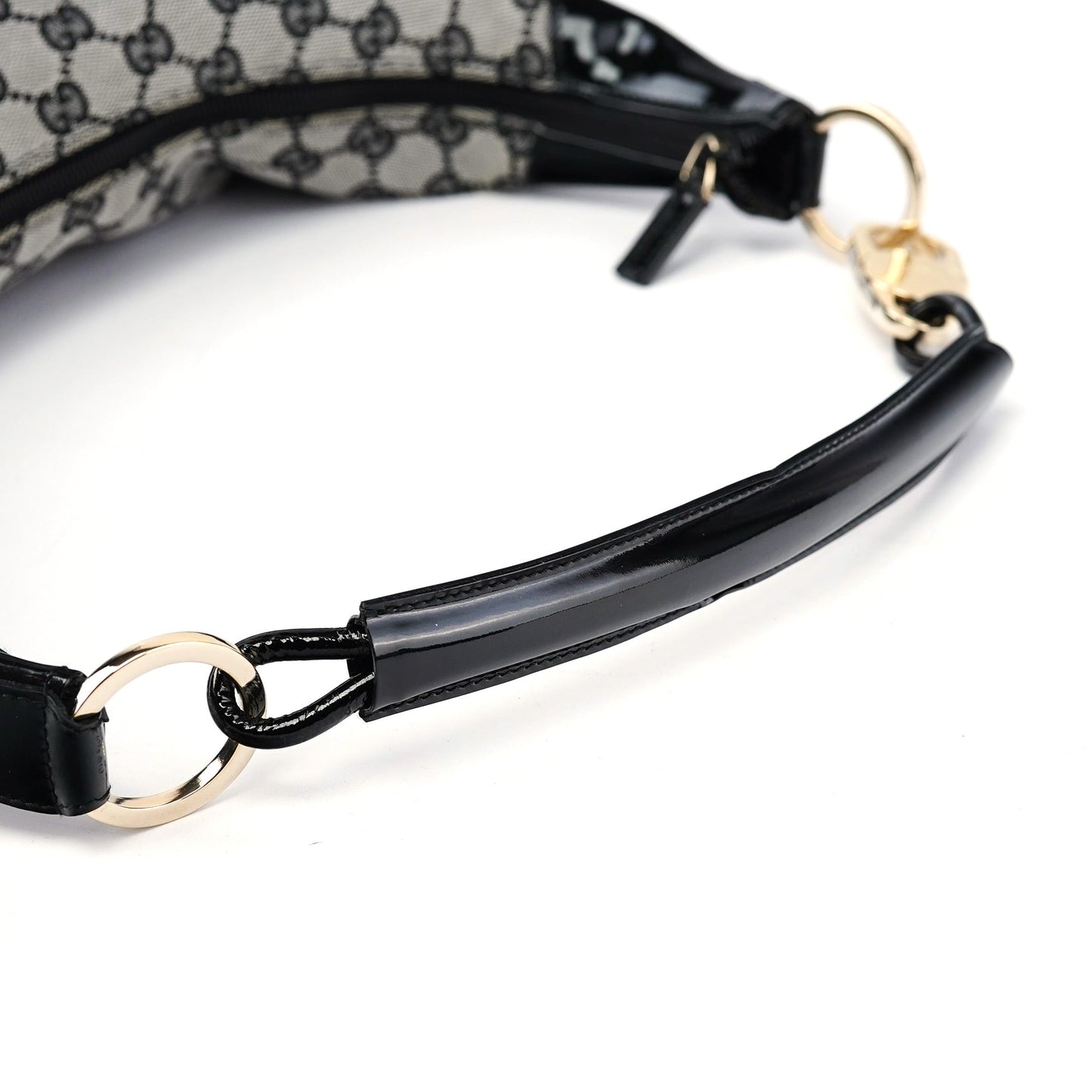 001 4157 Grey GG Patent Shoulder Bag