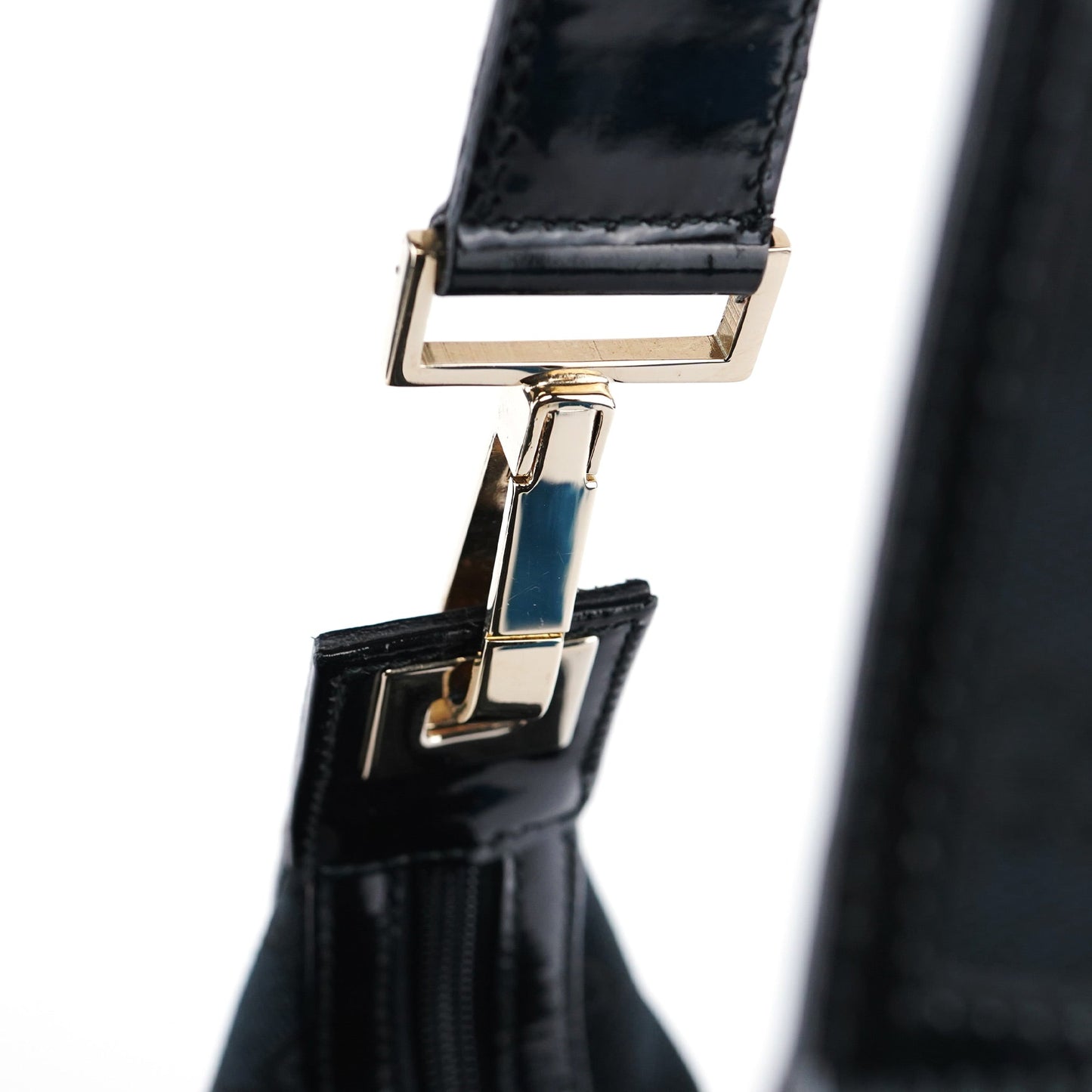 001 4204 Black GG Shoulder Bag