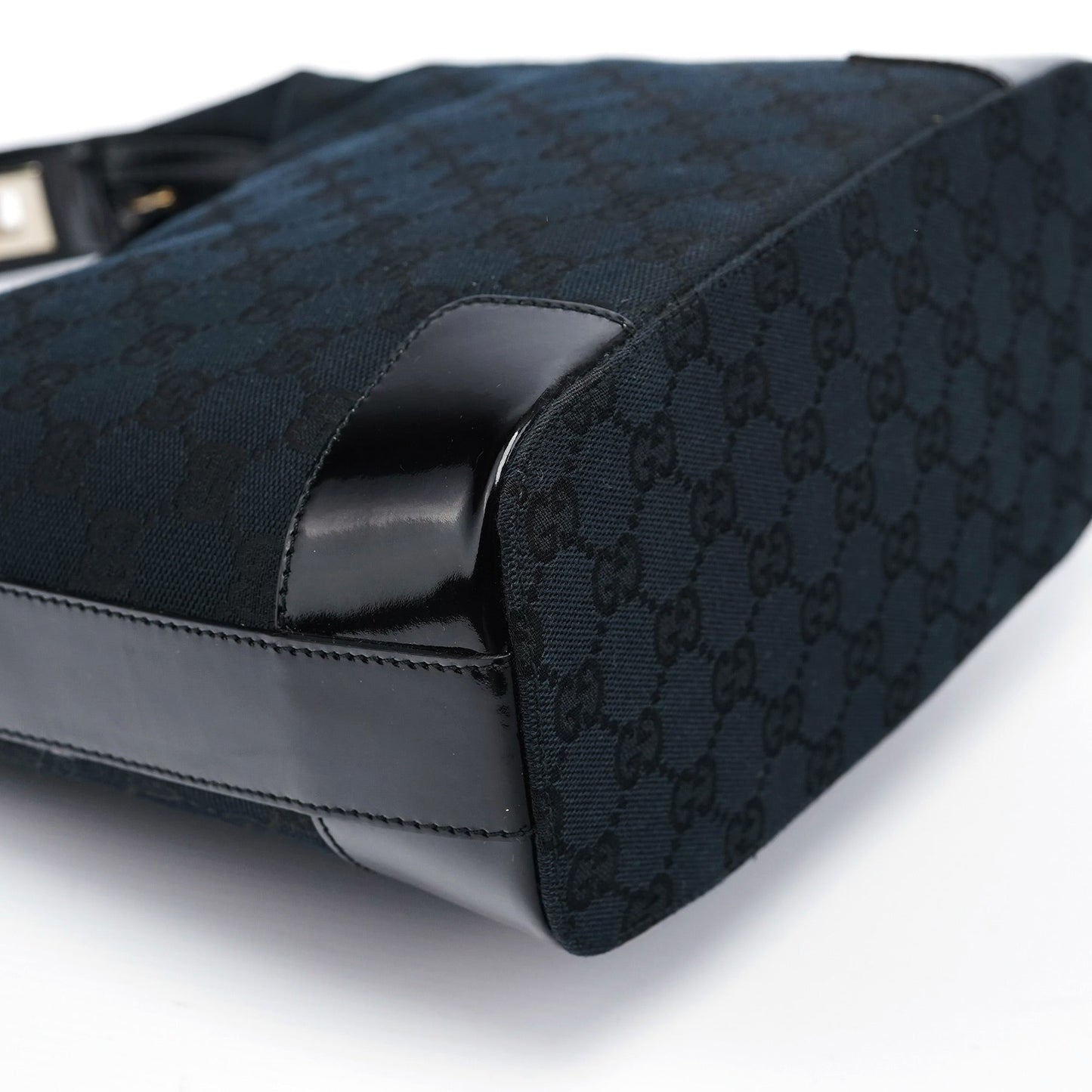 001 4204 Black GG Shoulder Bag