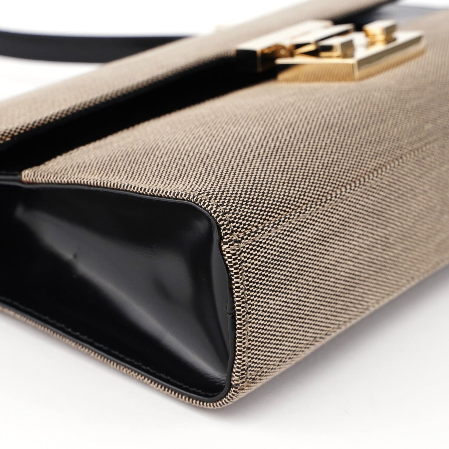 001 4214 Beige Canvas Keylock Shoulder Bag