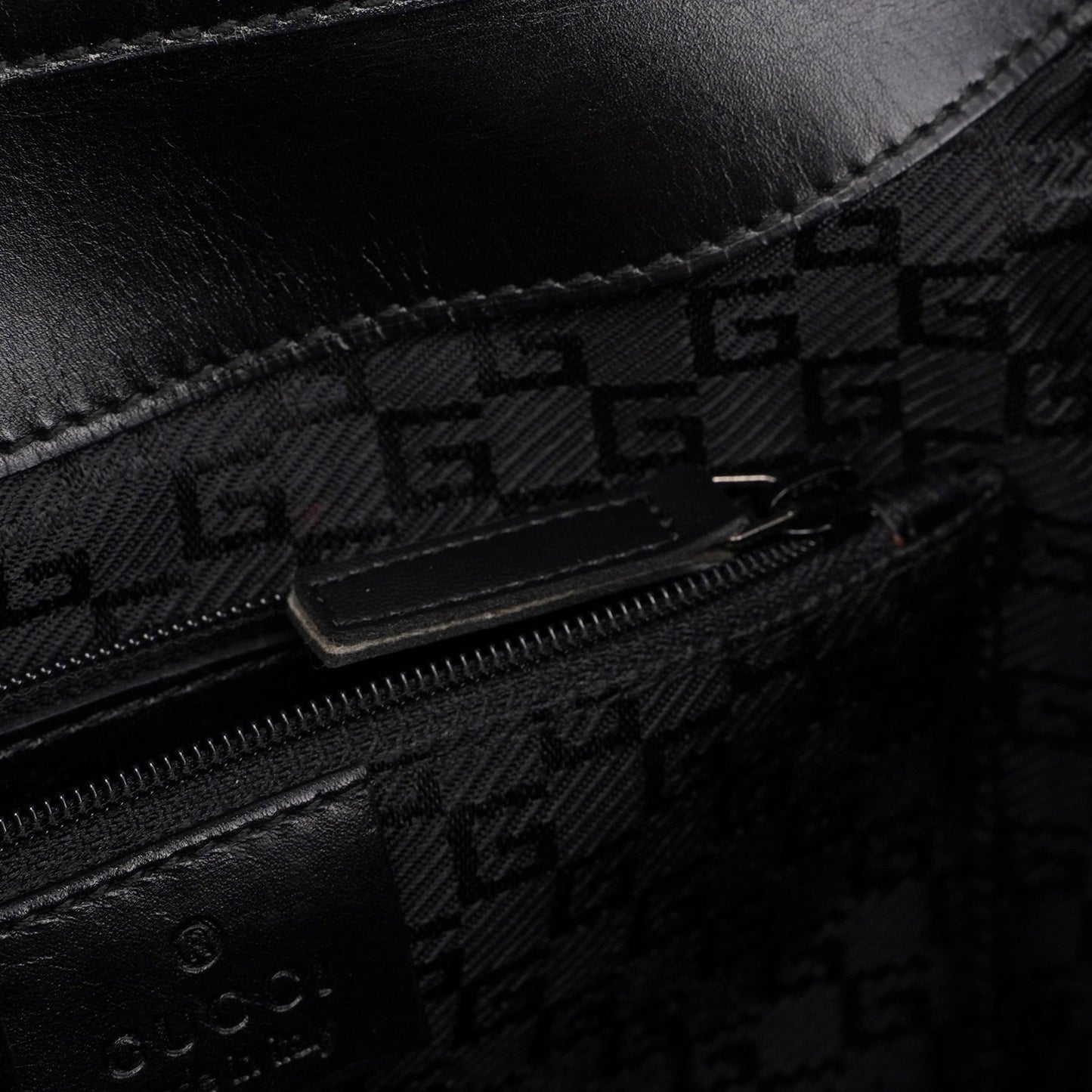 001 4225 Black Calfskin Shoulder Bag