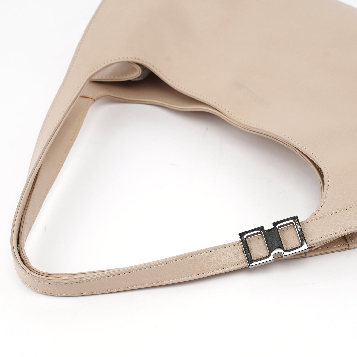 001 4243 Beige Calfskin Shoulder Bag