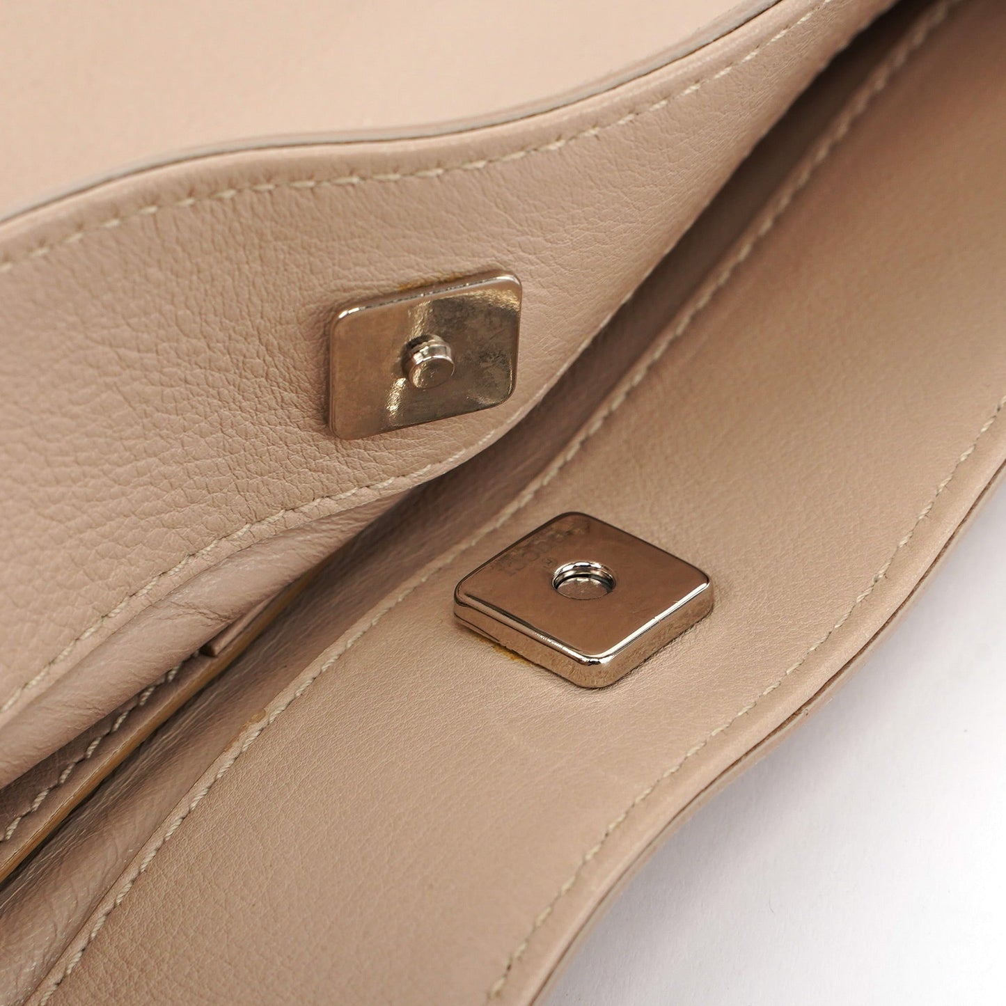 001 4243 Beige Calfskin Shoulder Bag