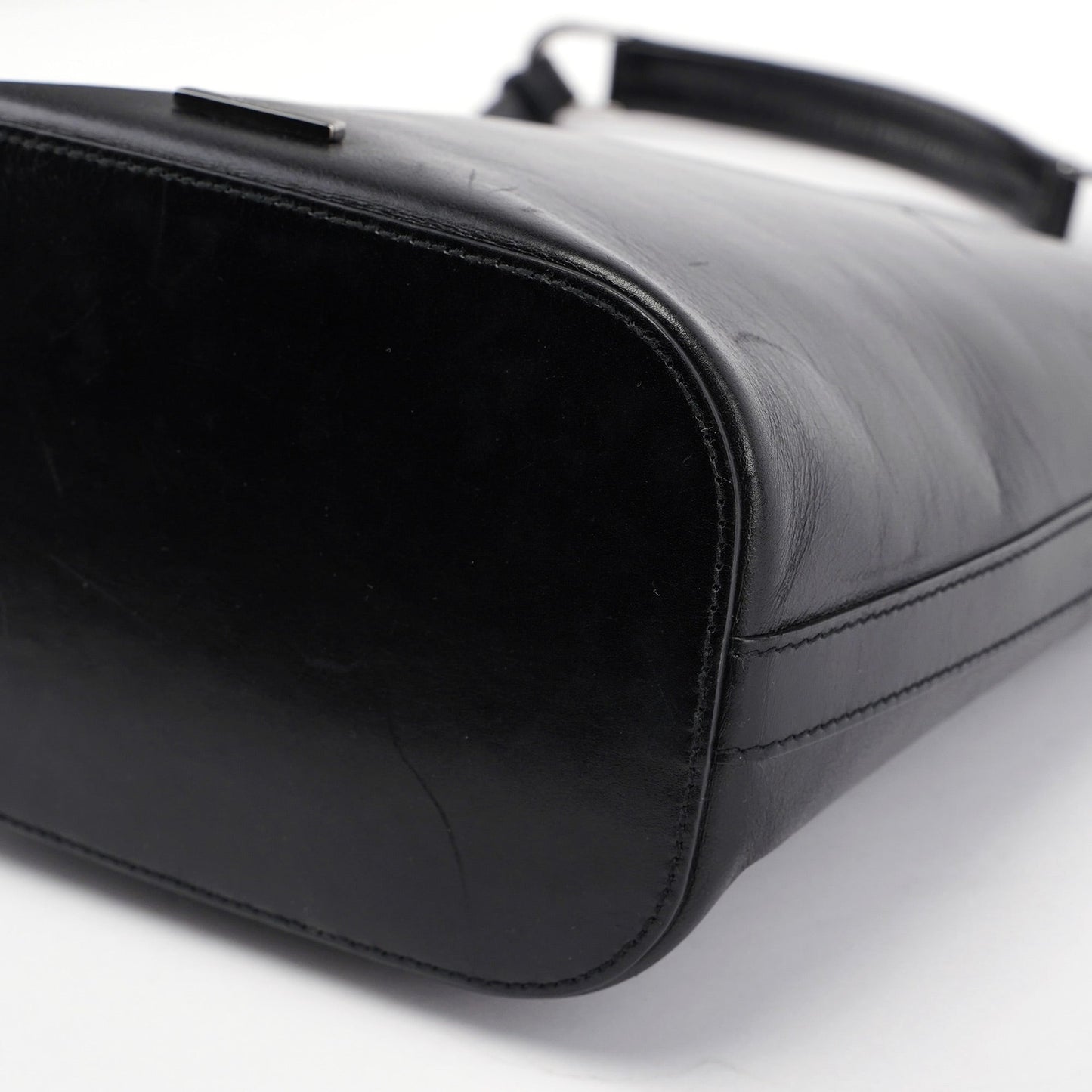 001 4286 Black Calfskin Bucket Shoulder Bag