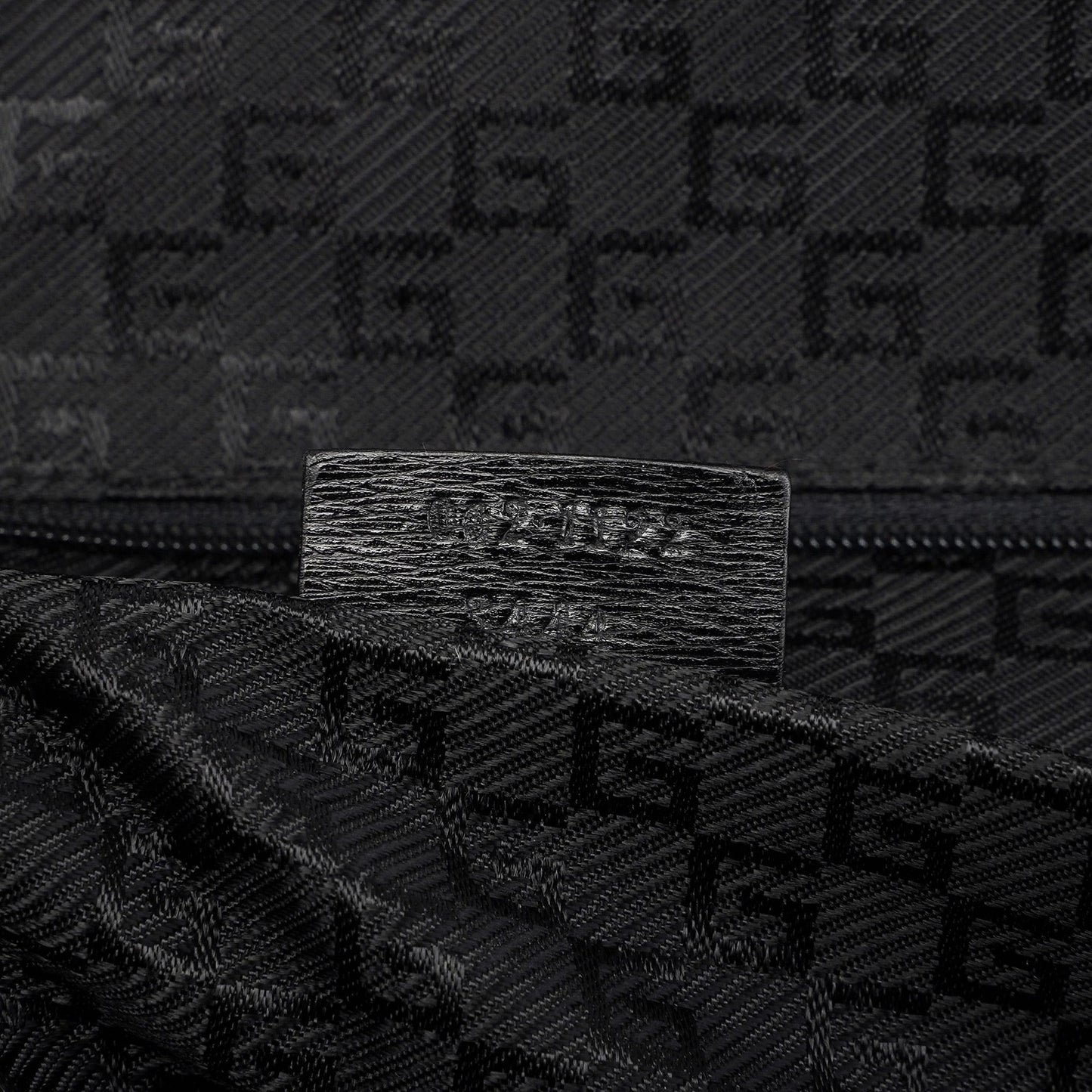 002 1122 Black Leather Tote Bag