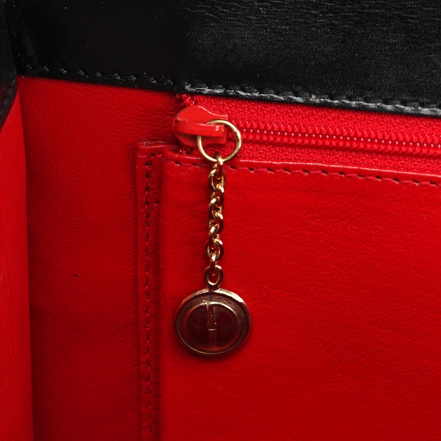 002 2026 Black Leather Lady Lock Bag