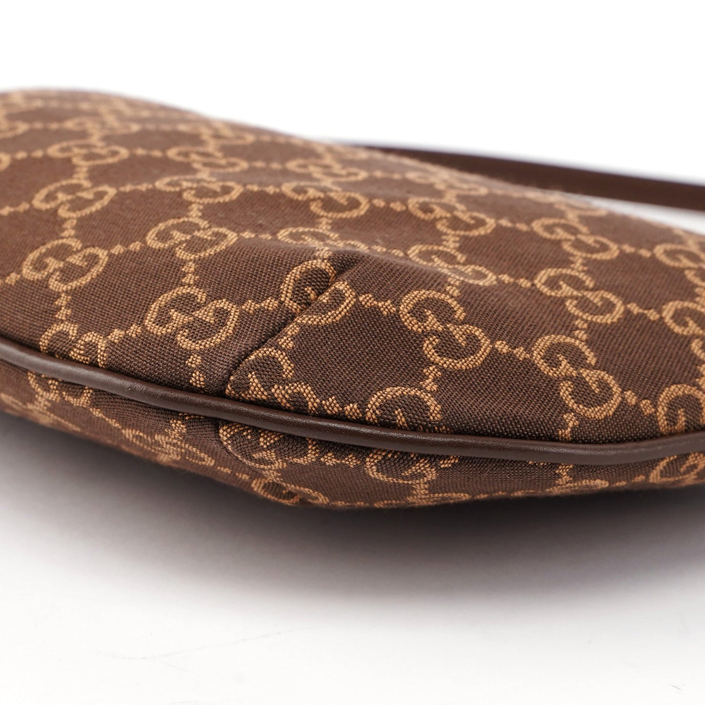 005 0813 Brown GG Shoulder Bag