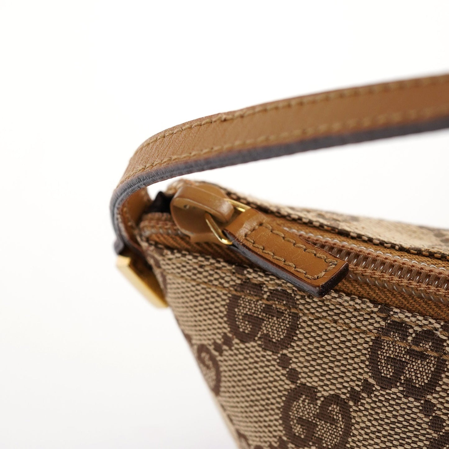 039 1103 Beige GG Boat Pochette