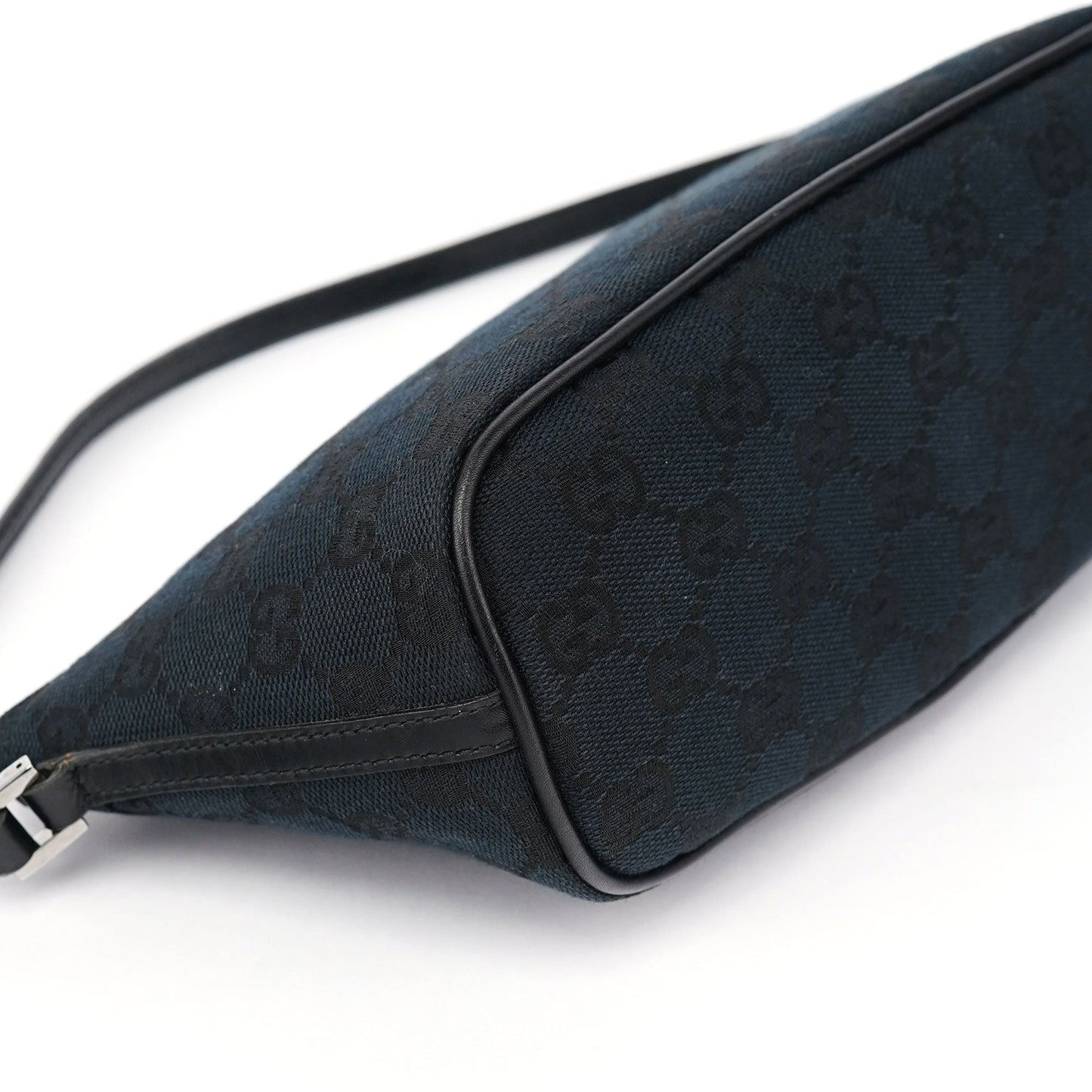 039 1103 Black GG Boat Pochette