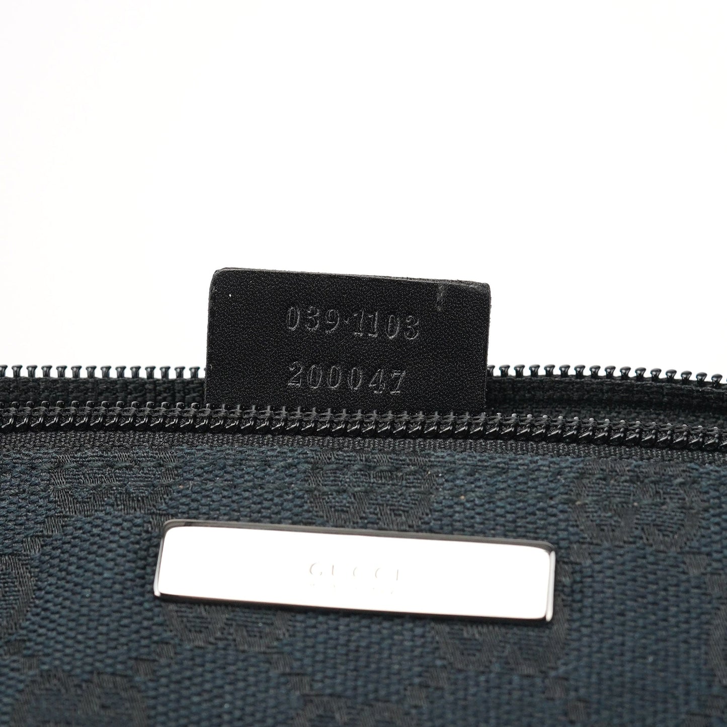 039 1103 Black GG Boat Pochette