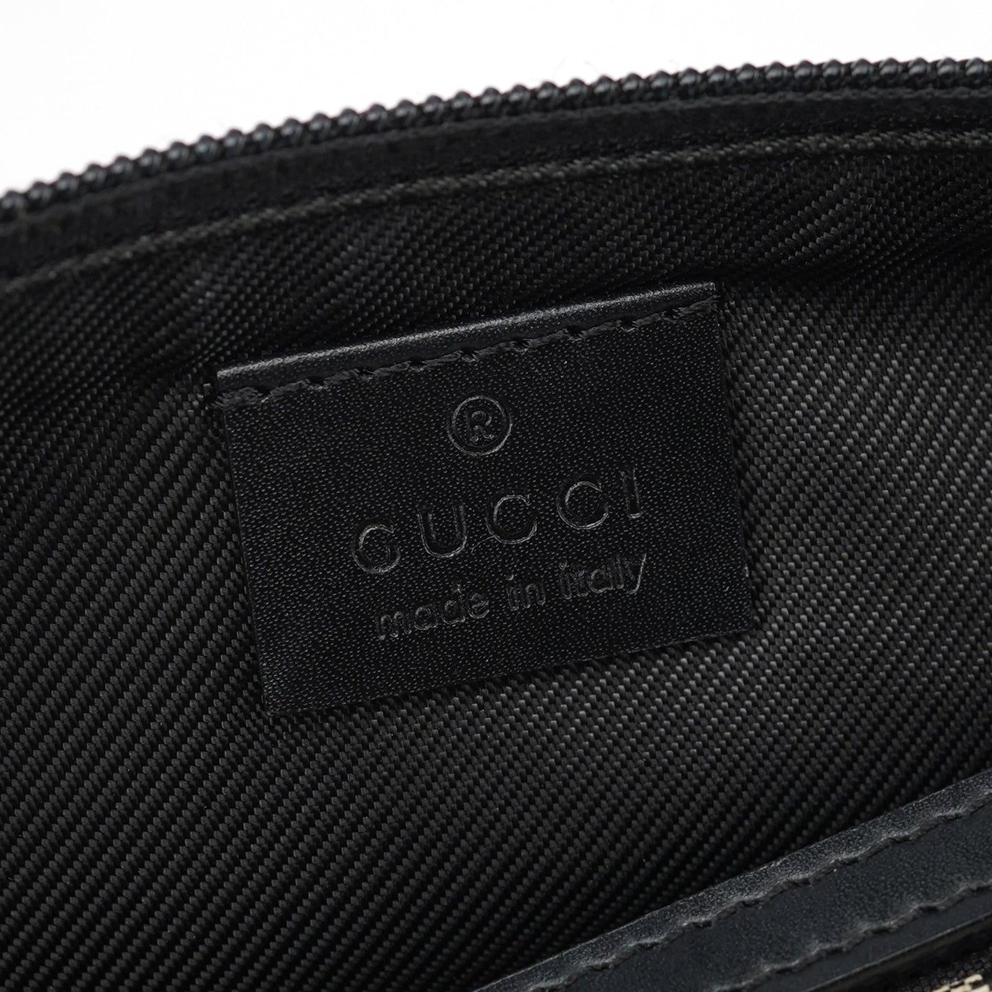 039 1103 Grey GG Boat Pochette