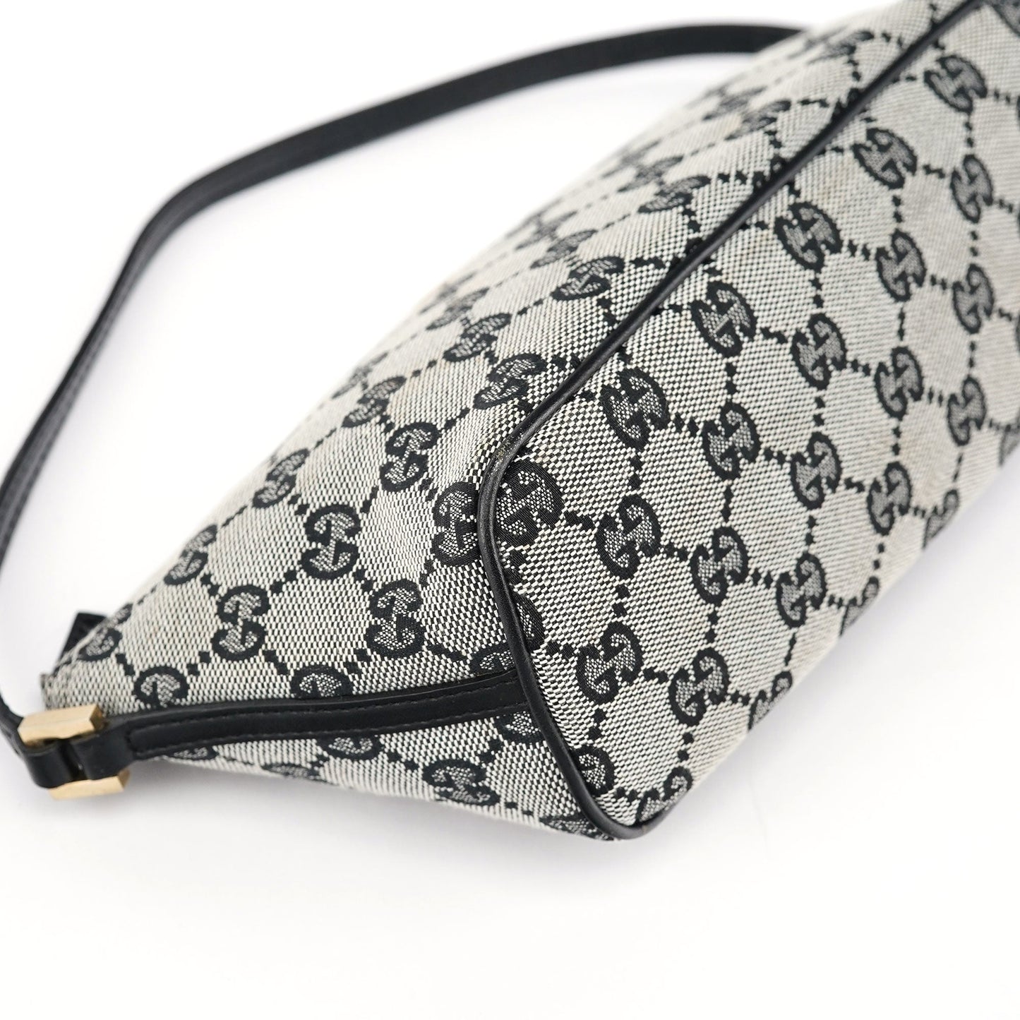 039 1103 Grey GG Boat Pochette