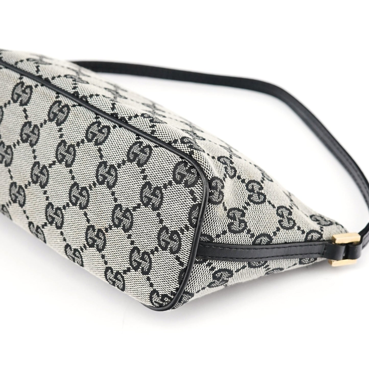 039 1103 Grey GG Boat Pochette