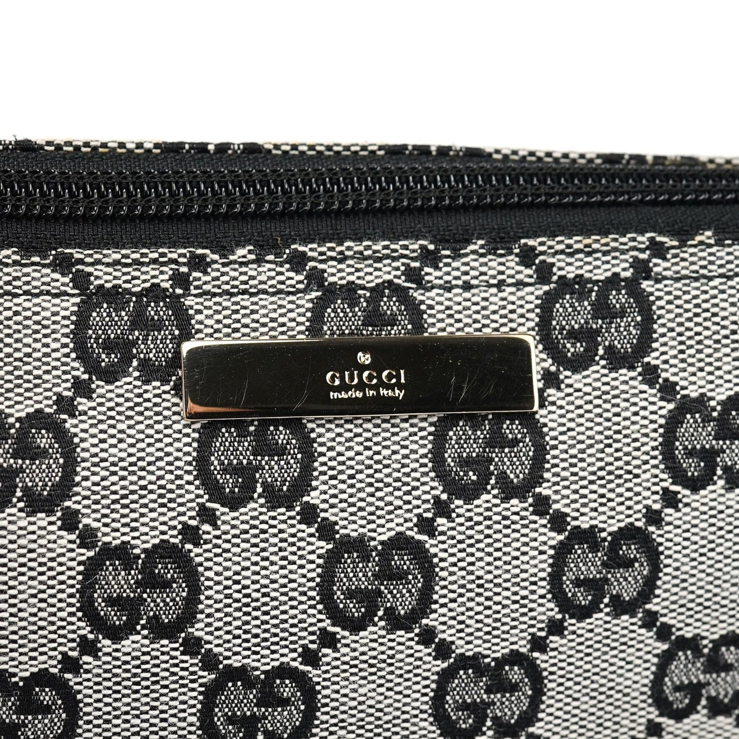 039 1103 Grey GG Boat Pochette