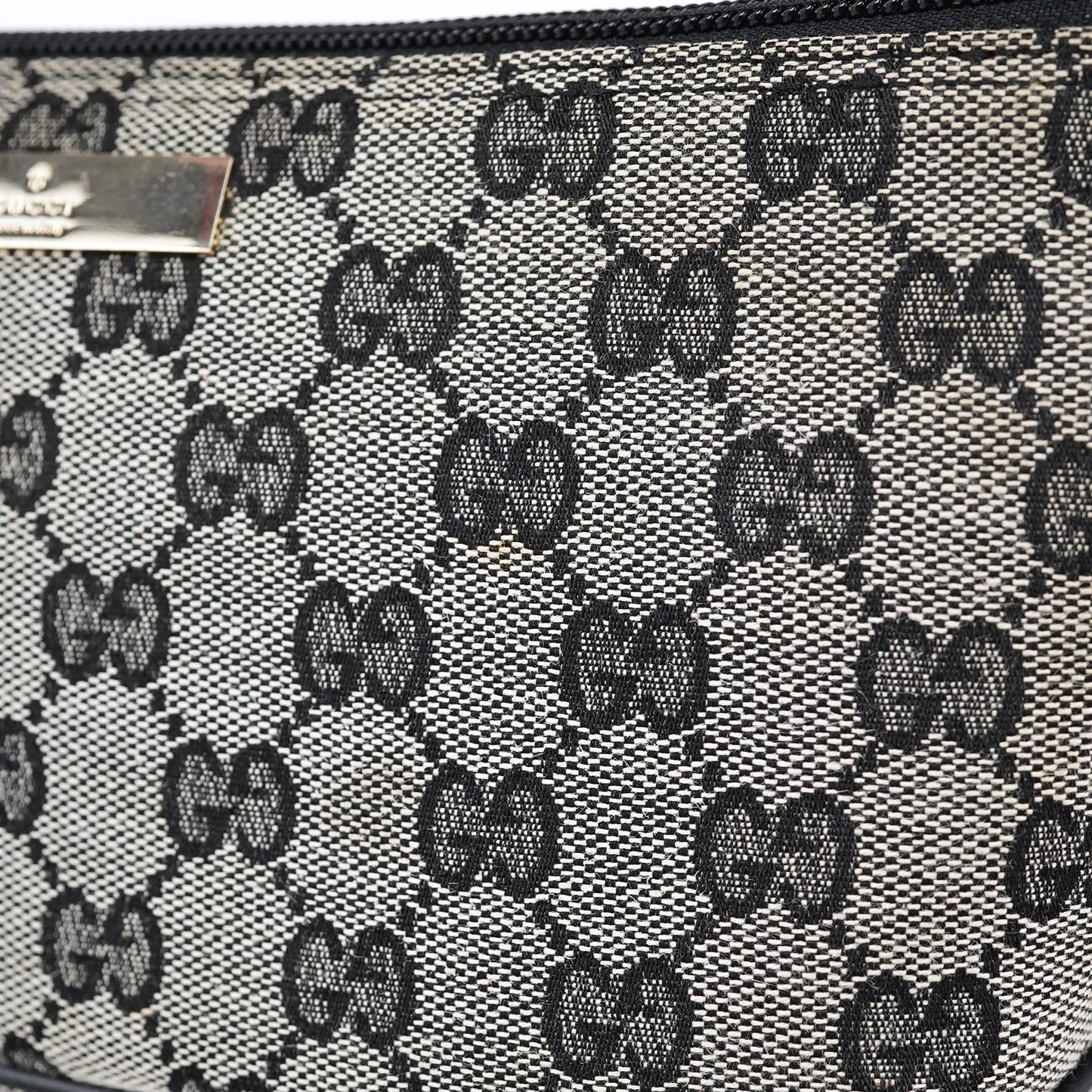 039 1103 Grey GG Boat Pochette