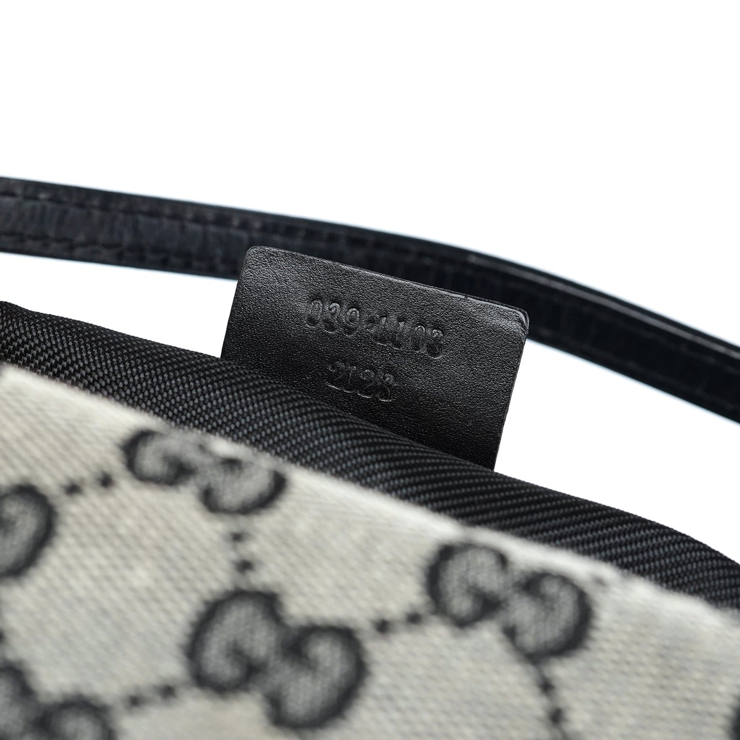 039 1103 Grey GG Boat Pochette