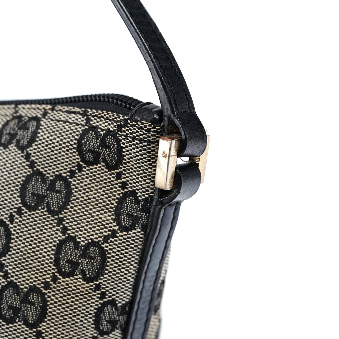 039 1103 Grey GG Boat Pochette