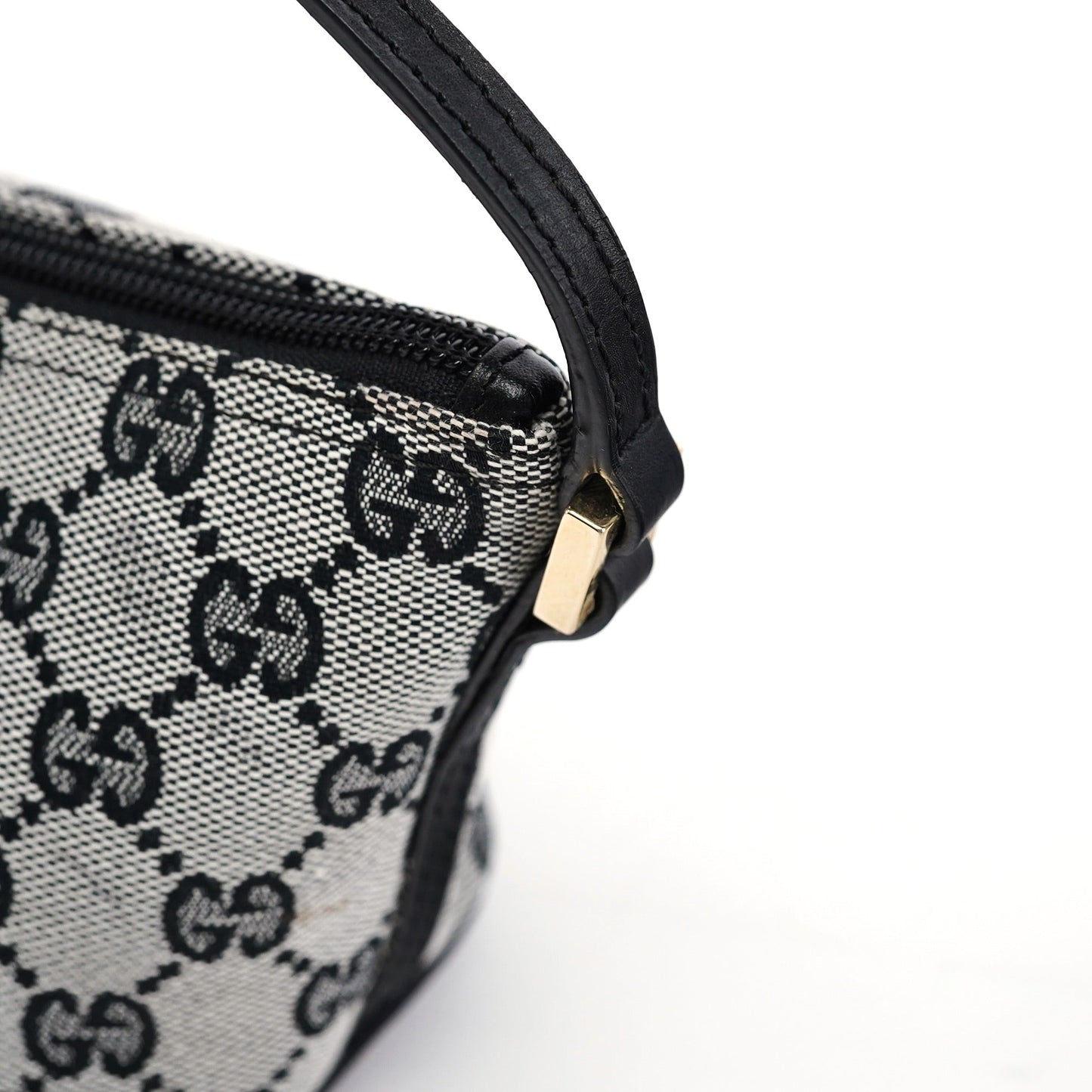 039 1103 Grey GG Boat Pochette