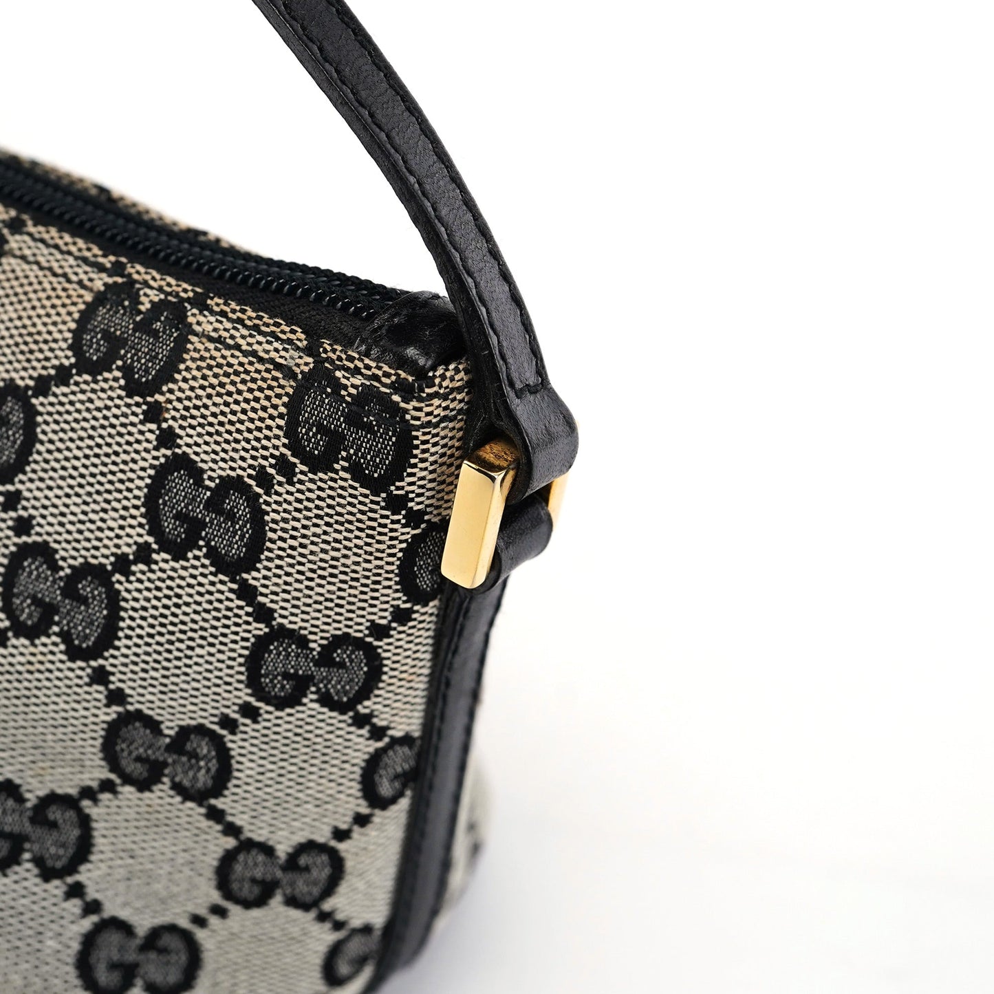 039 1103 Grey GG Boat Pochette