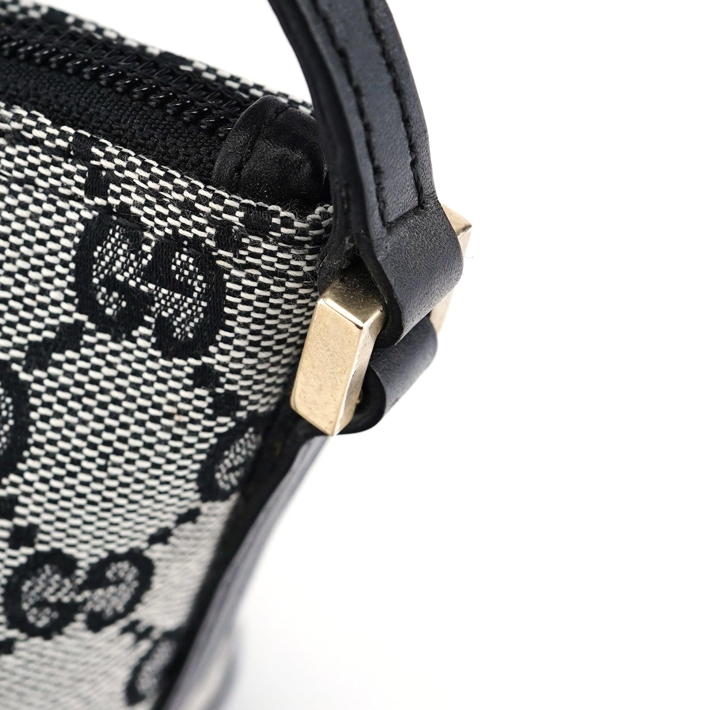 039 1103 Grey GG Boat Pochette