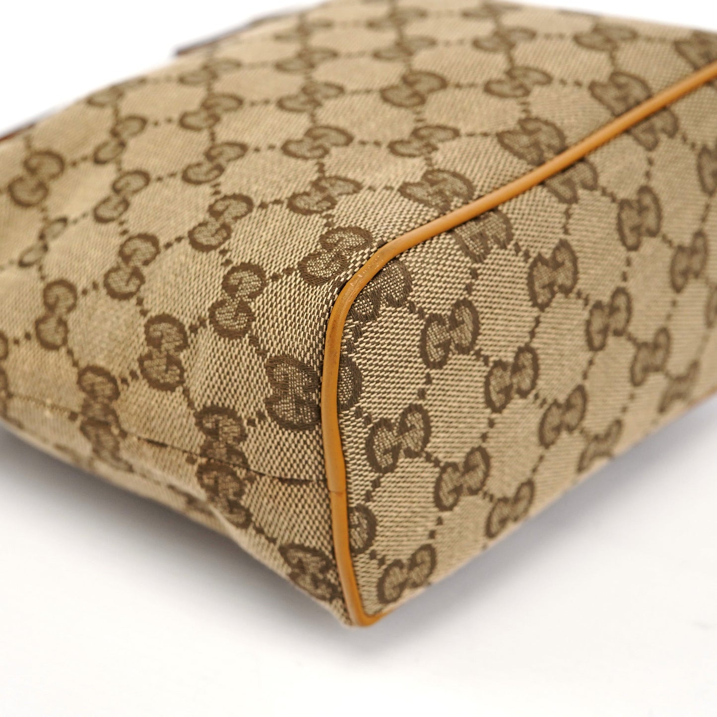 039 1147 Beige GG Handbag