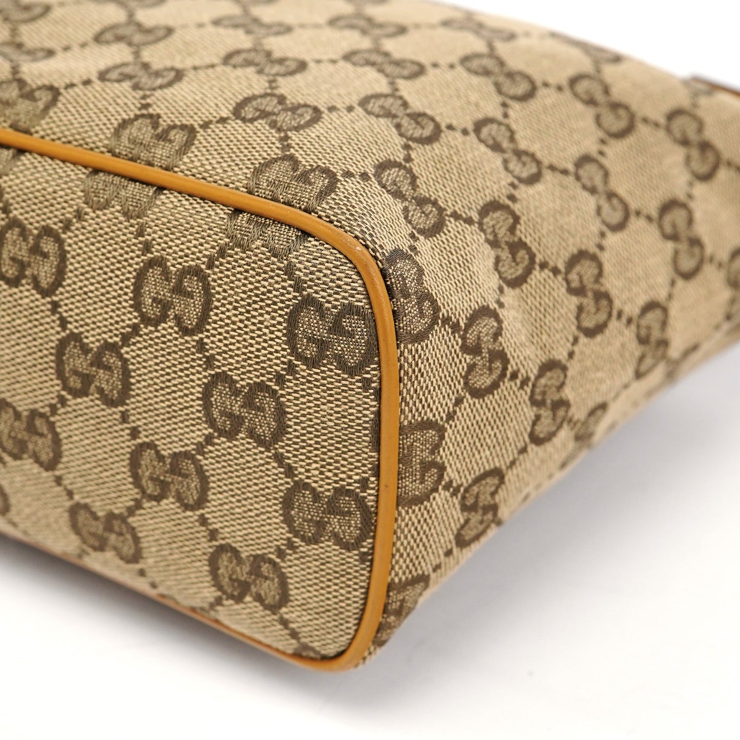 039 1147 Beige GG Handbag