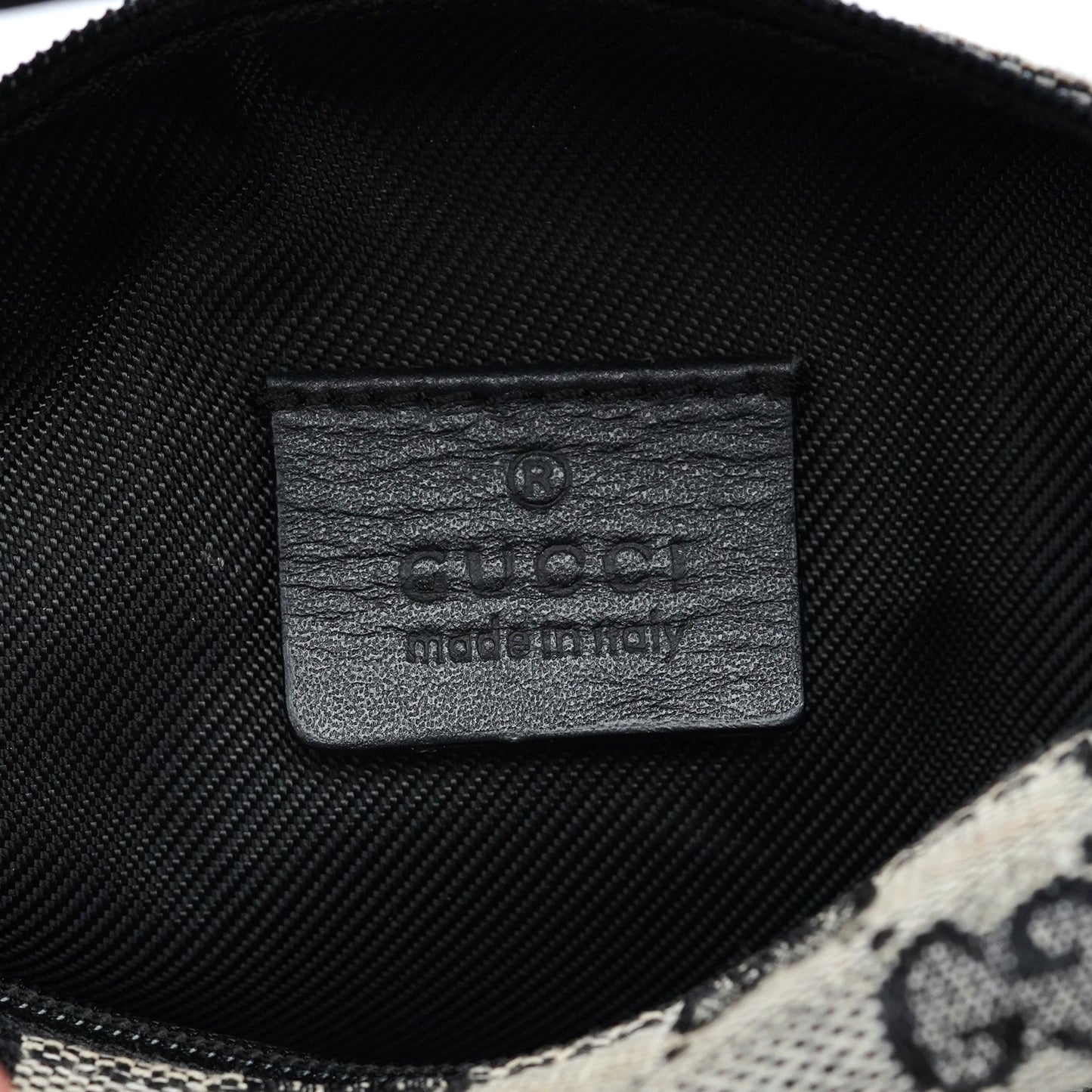 039 1147 Grey GG Handbag