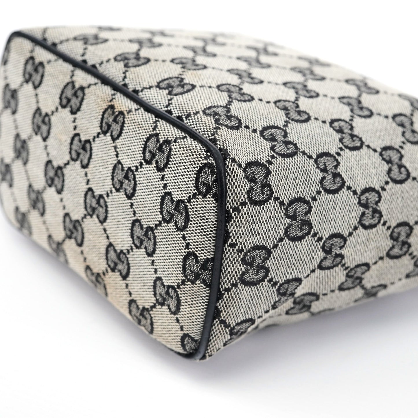 039 1147 Grey GG Handbag