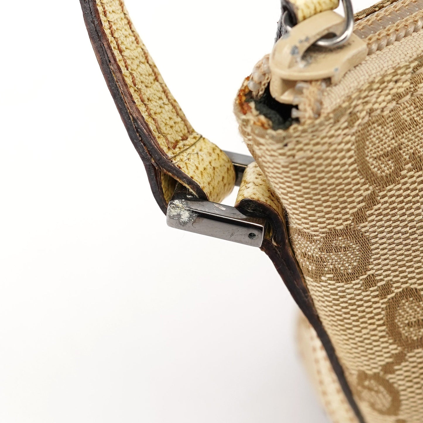 07198 Beige GG Boat Pochette