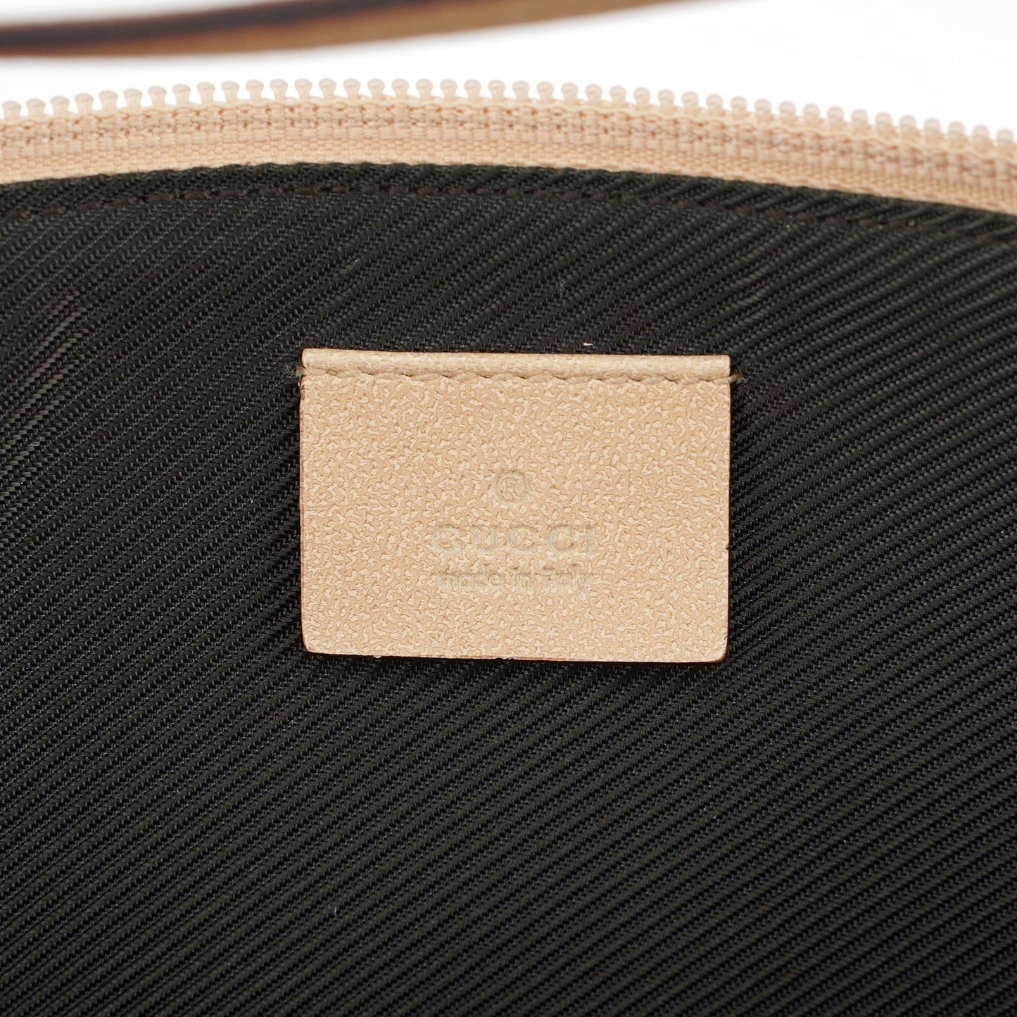 07198 Beige GG Boat Pochette