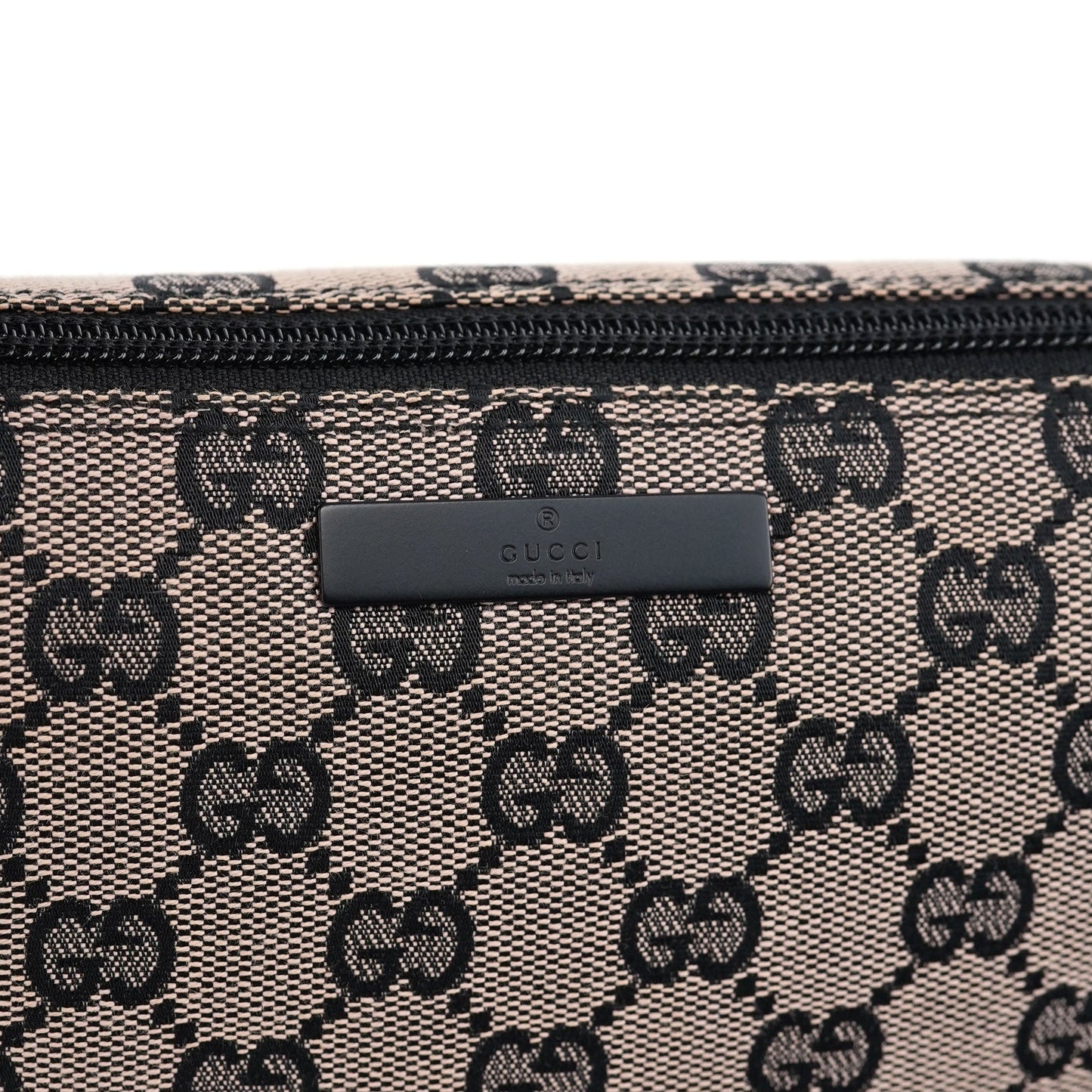 07198 Beige Matte Black GG Boat Pochette