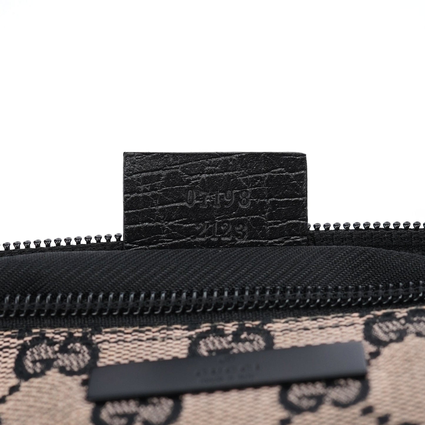 07198 Beige Matte Black GG Boat Pochette