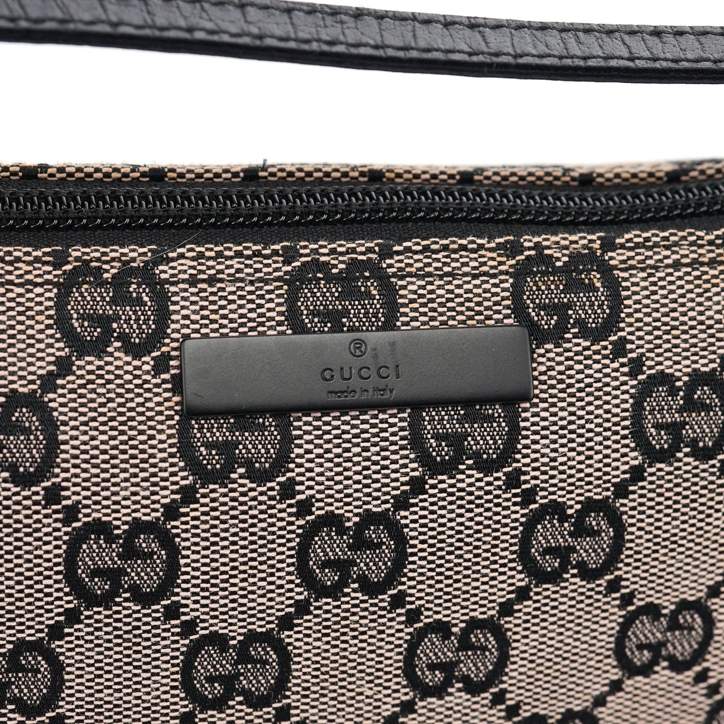 07198 Beige Matte Black GG Boat Pochette