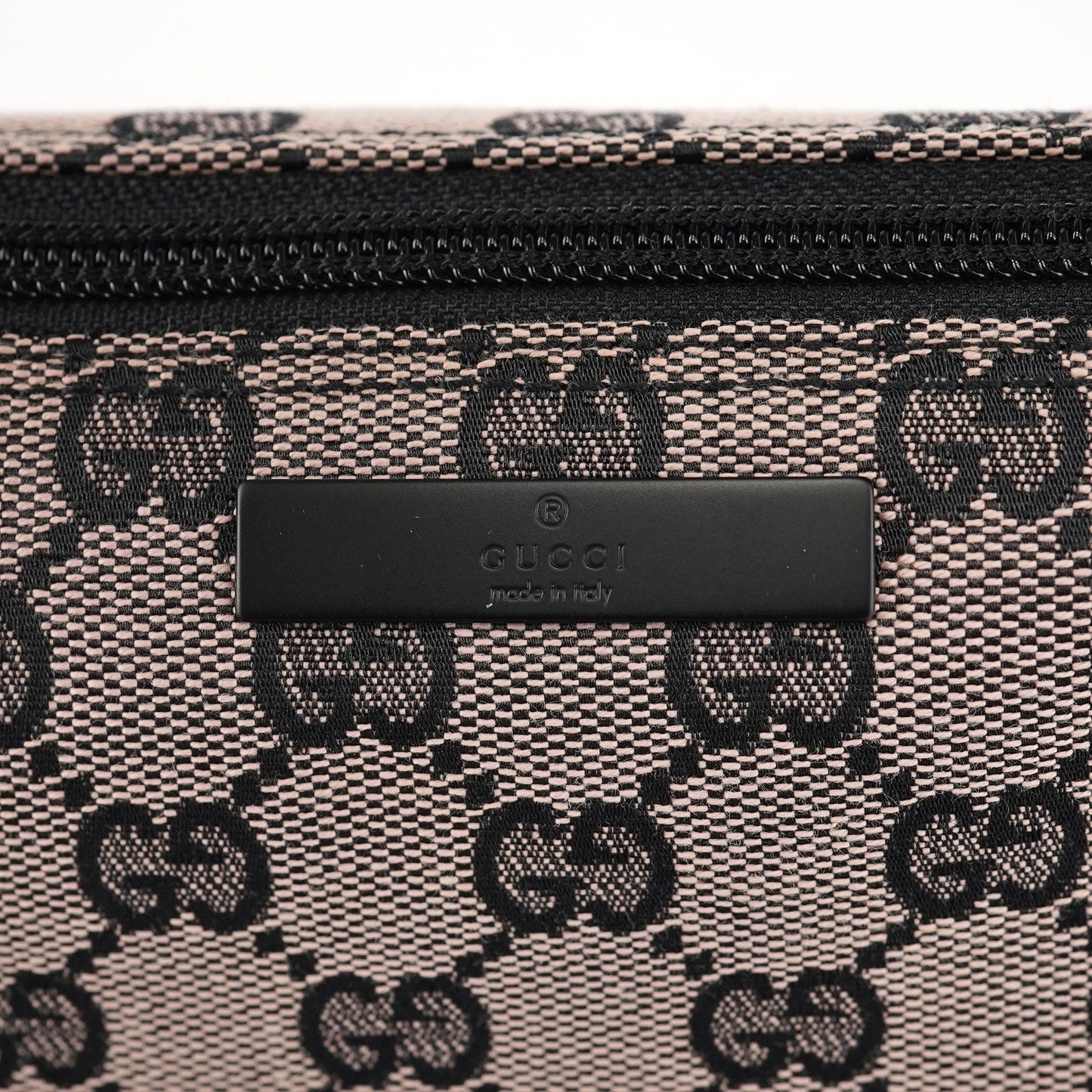 07198 Beige Matte Black GG Boat Pochette