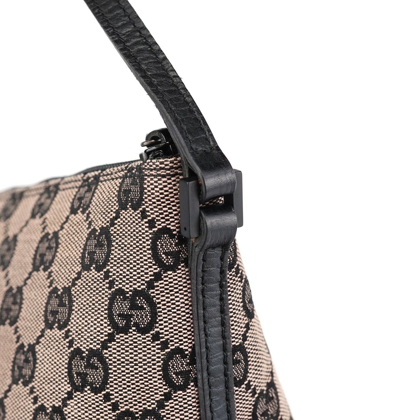 07198 Beige Matte Black GG Boat Pochette