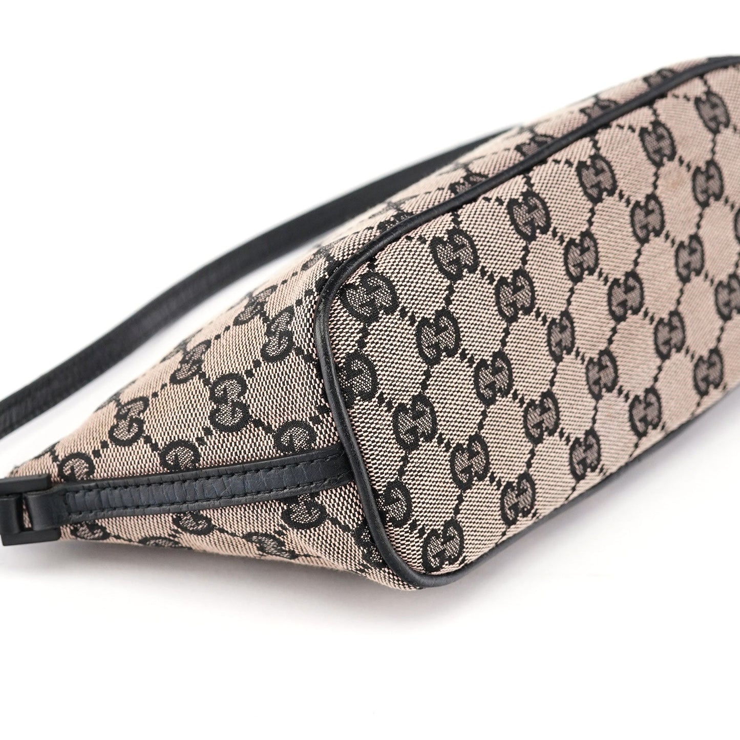 07198 Beige Matte Black GG Boat Pochette