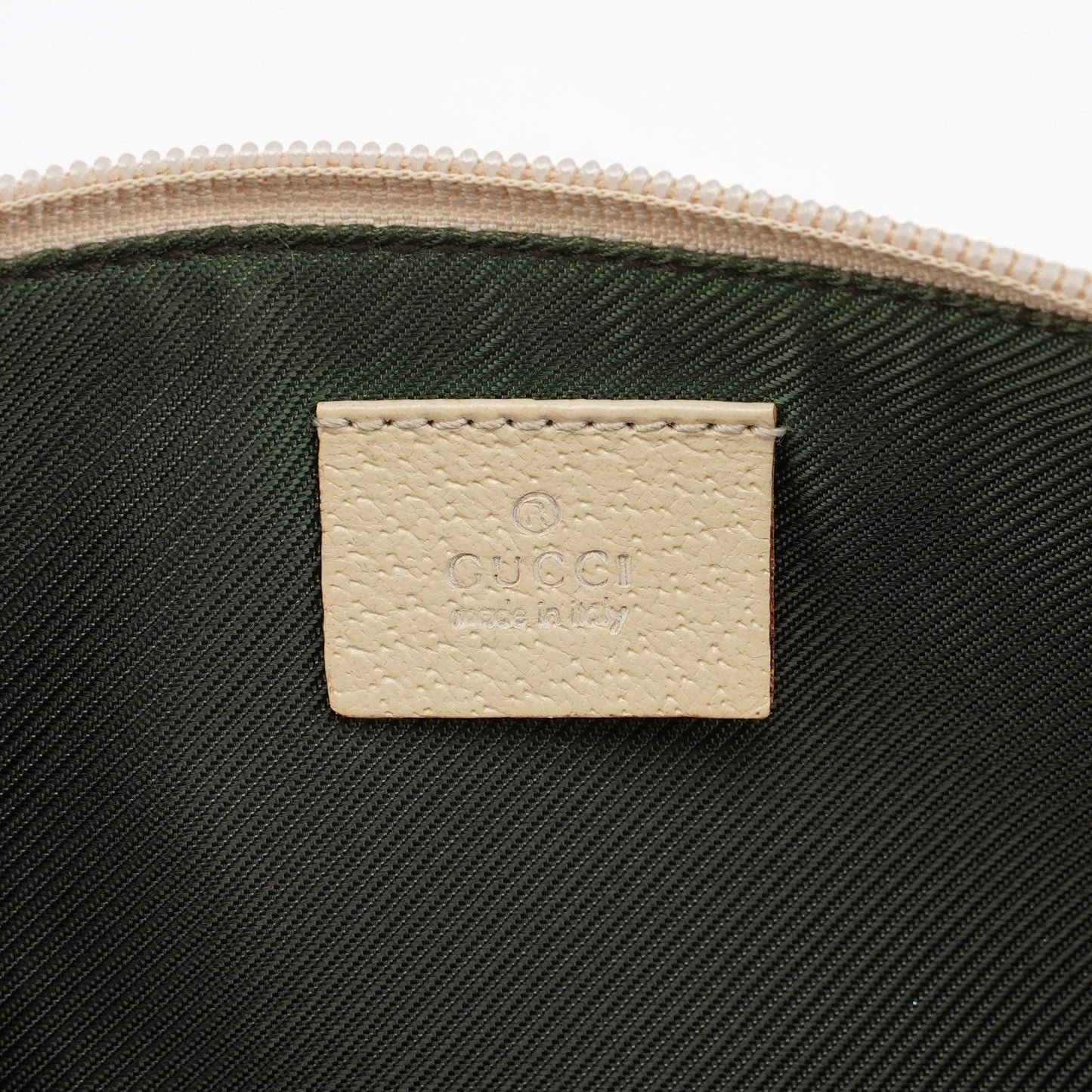 07198 Beige White GG Boat