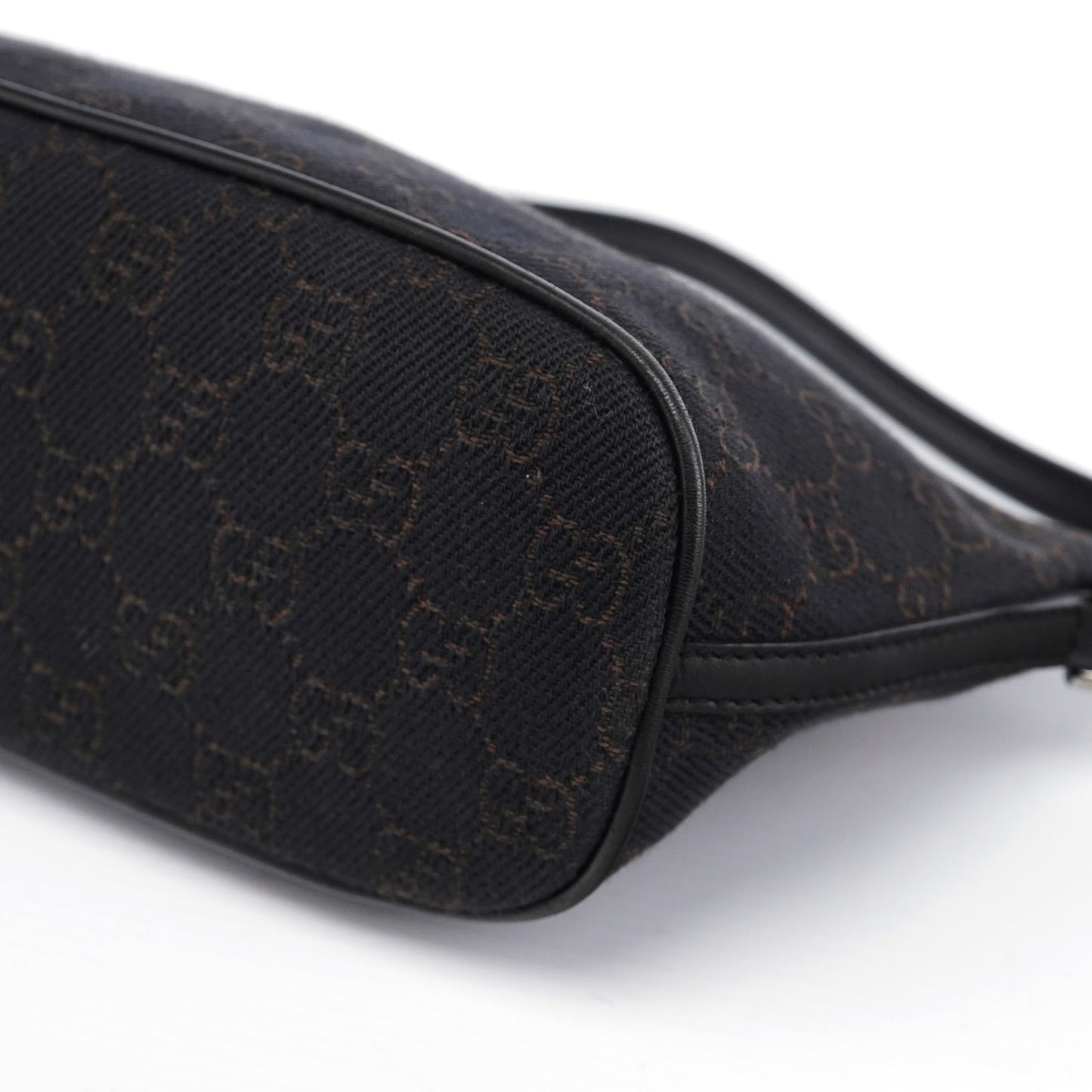 07198 Brown GG Boat Pochette